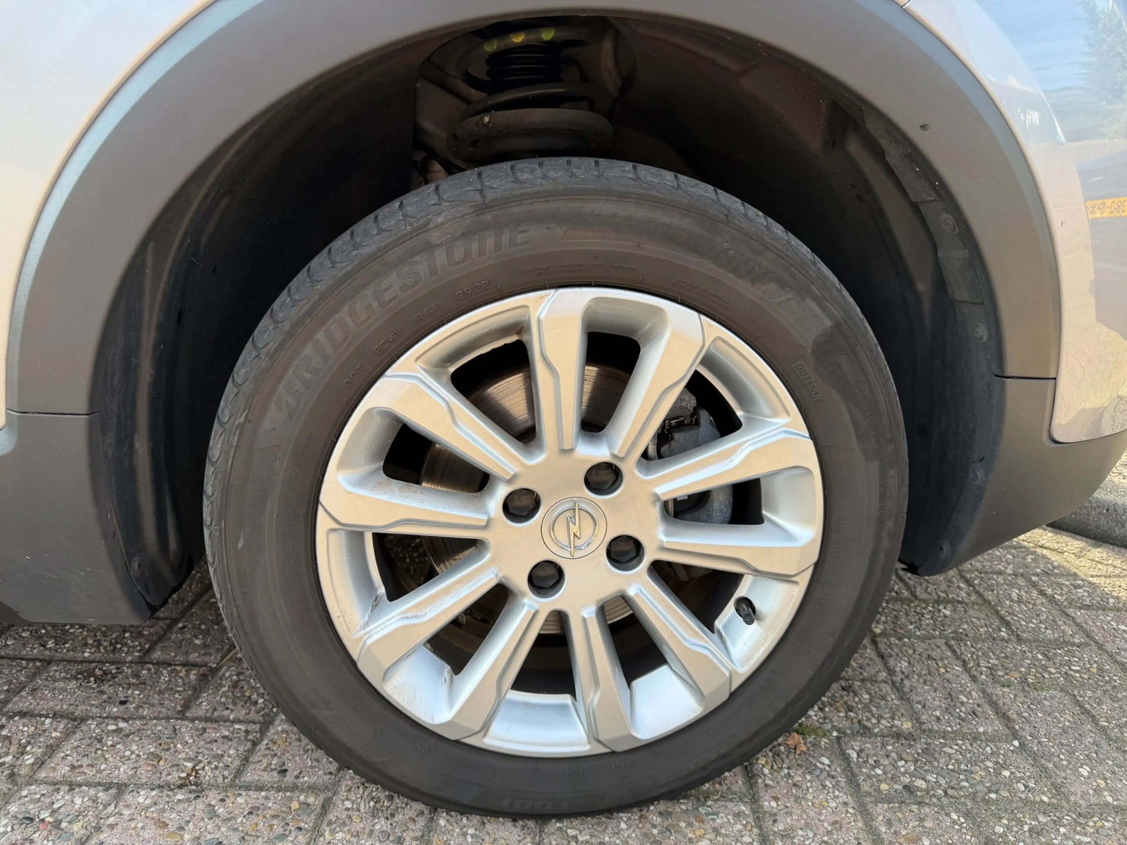 Opel Crossland 1.2 Turbo Elegance — photo 29