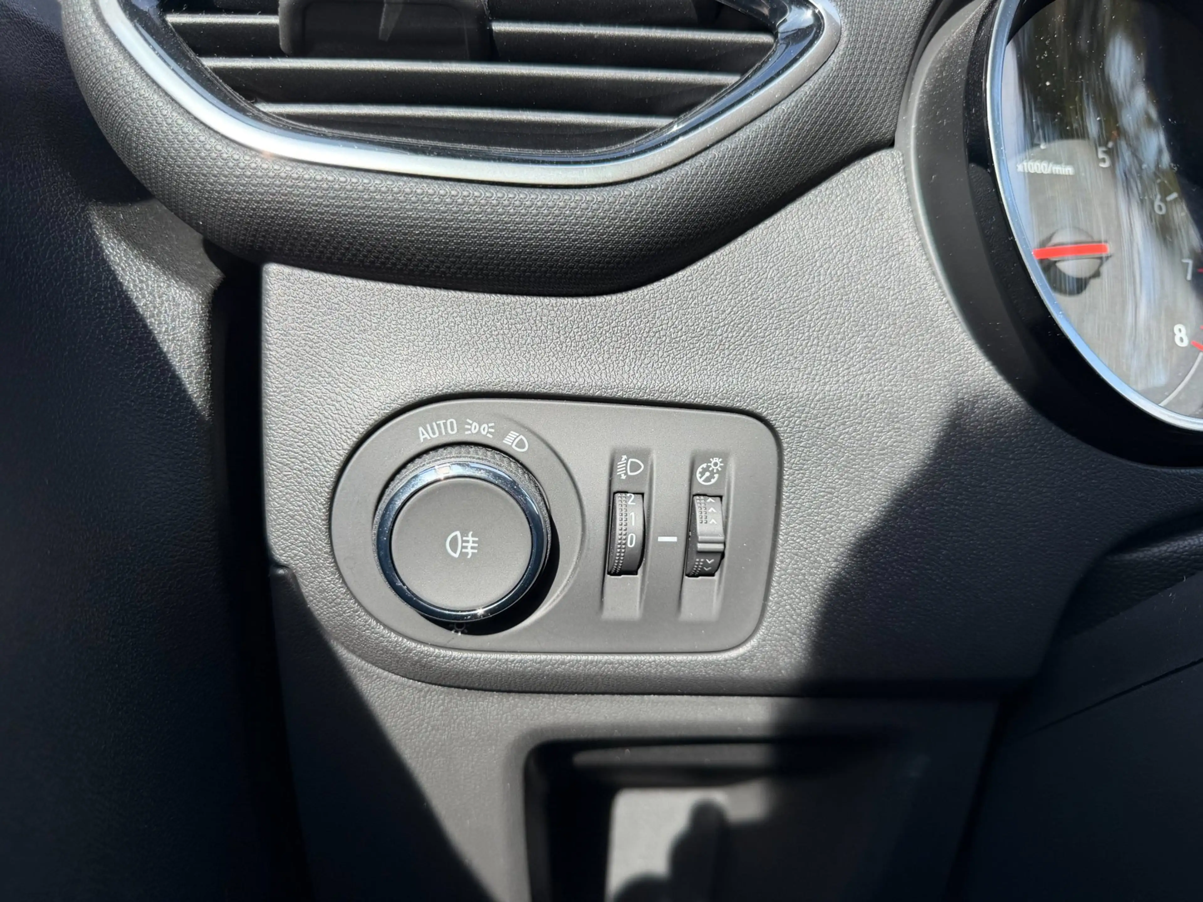 Opel Crossland 1.2 Turbo Elegance — photo 15