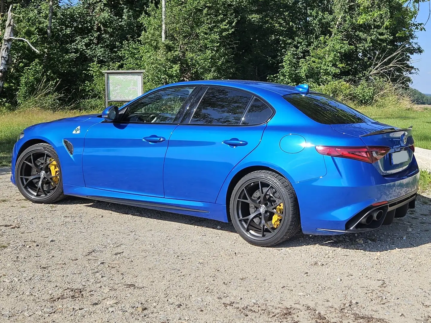 Alfa Romeo Giulia Giulia 2.9 V6 Bi-Turbo AT8 Quadrifoglio Blau - 2