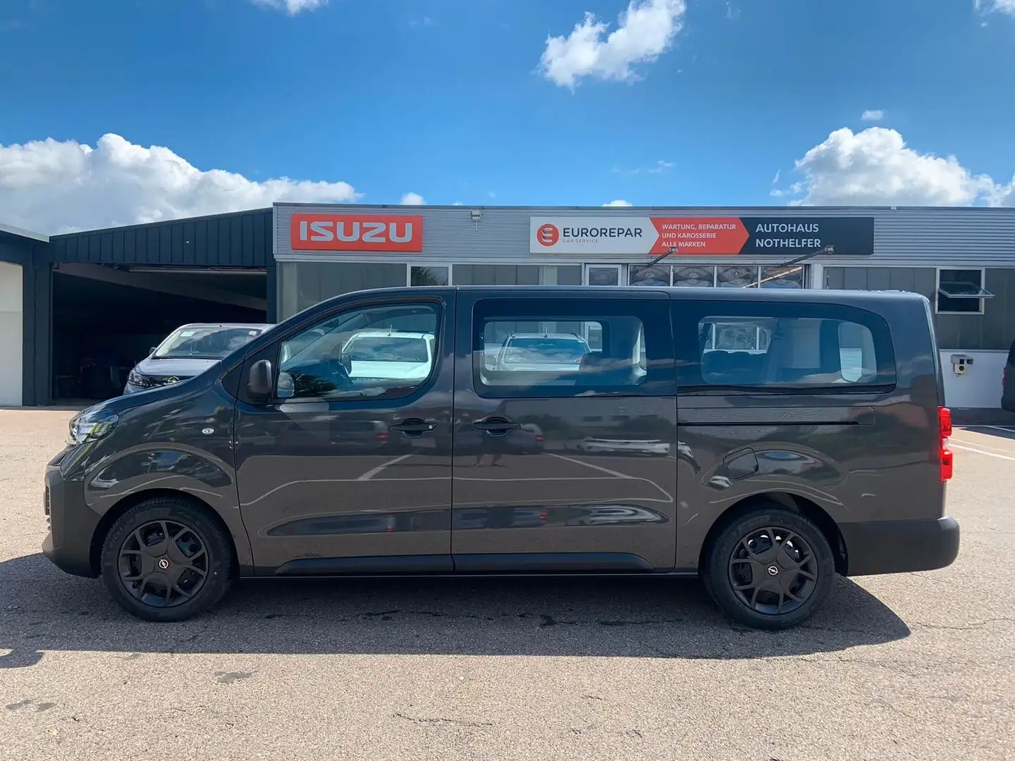 Opel Vivaro Kombi XL 9 Sitze 8 AT Heckklappe Gri - 1