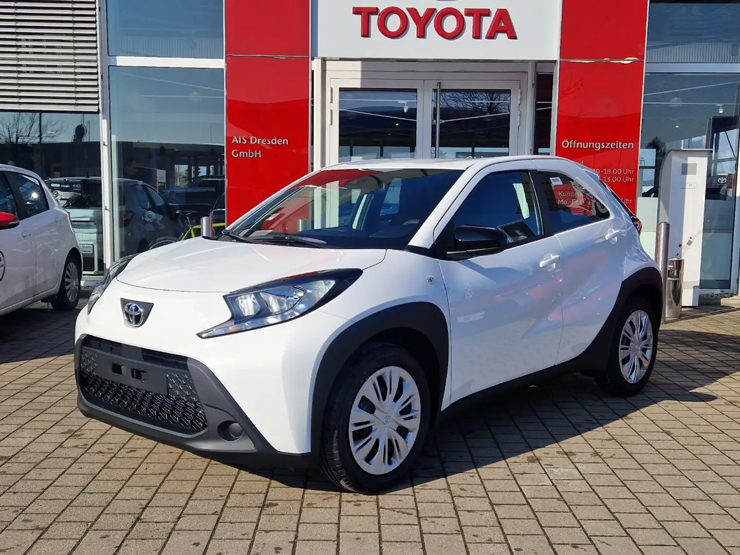 Toyota Aygo X 1.0 Play CVT Automatik Blanc - 2