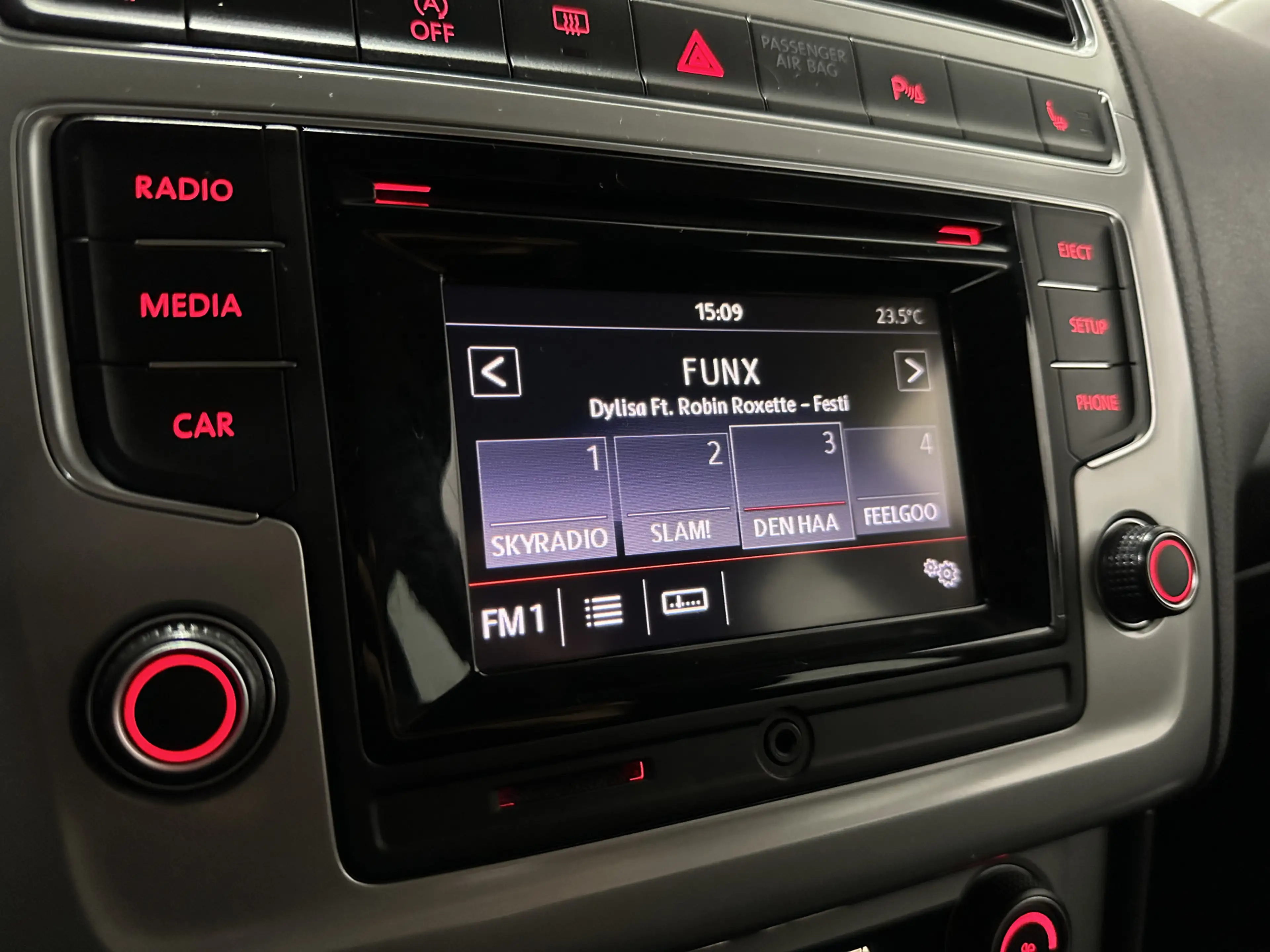 Volkswagen Polo Cross 1.2 TSI - Airco / Bluetooth / Cruise — photo 14