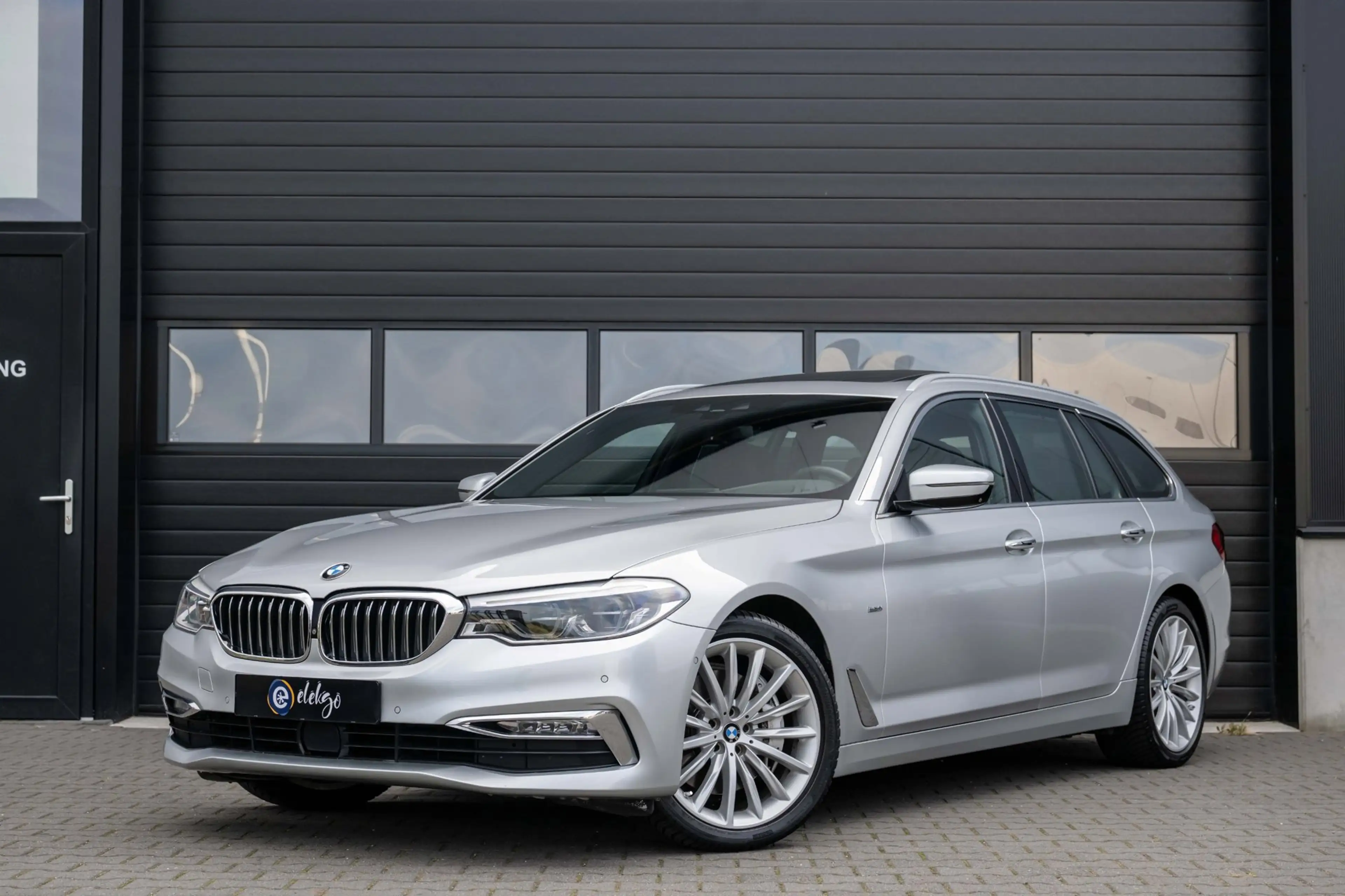 BMW 540 5-serie Touring 540i xDrive High Executive|Pano|St