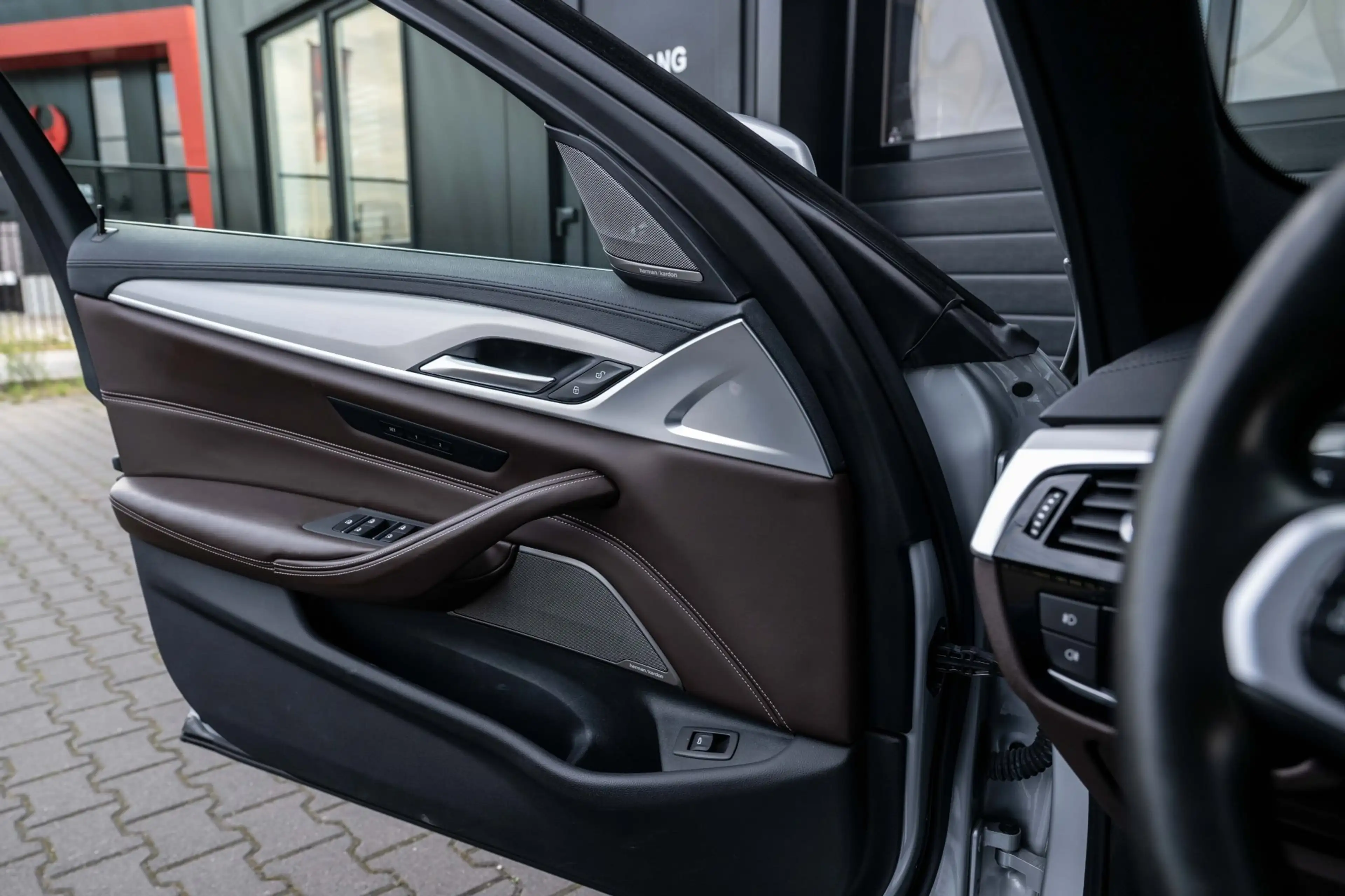 BMW 540 5-serie Touring 540i xDrive High Executive|Pano|St — photo 24