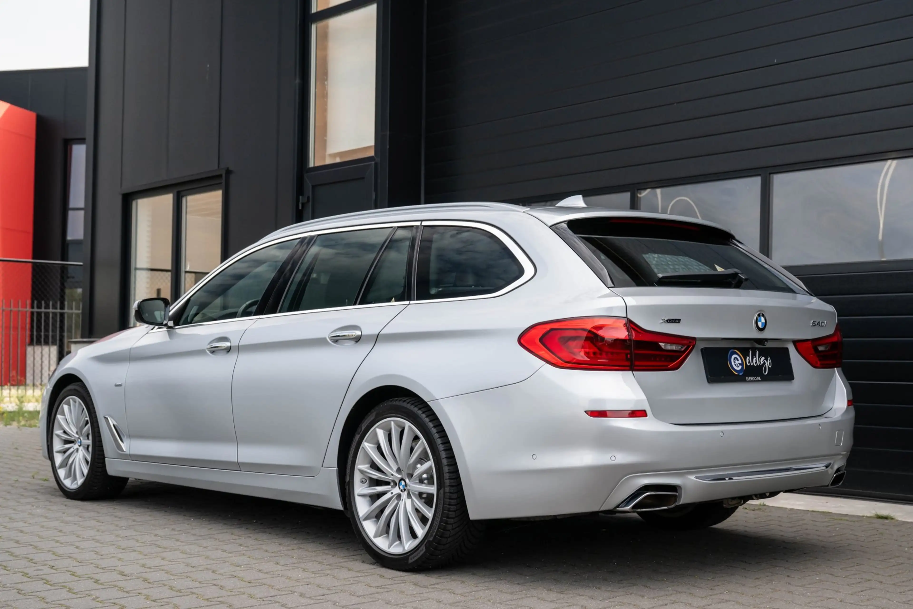 BMW 540 5-serie Touring 540i xDrive High Executive|Pano|St — photo 7