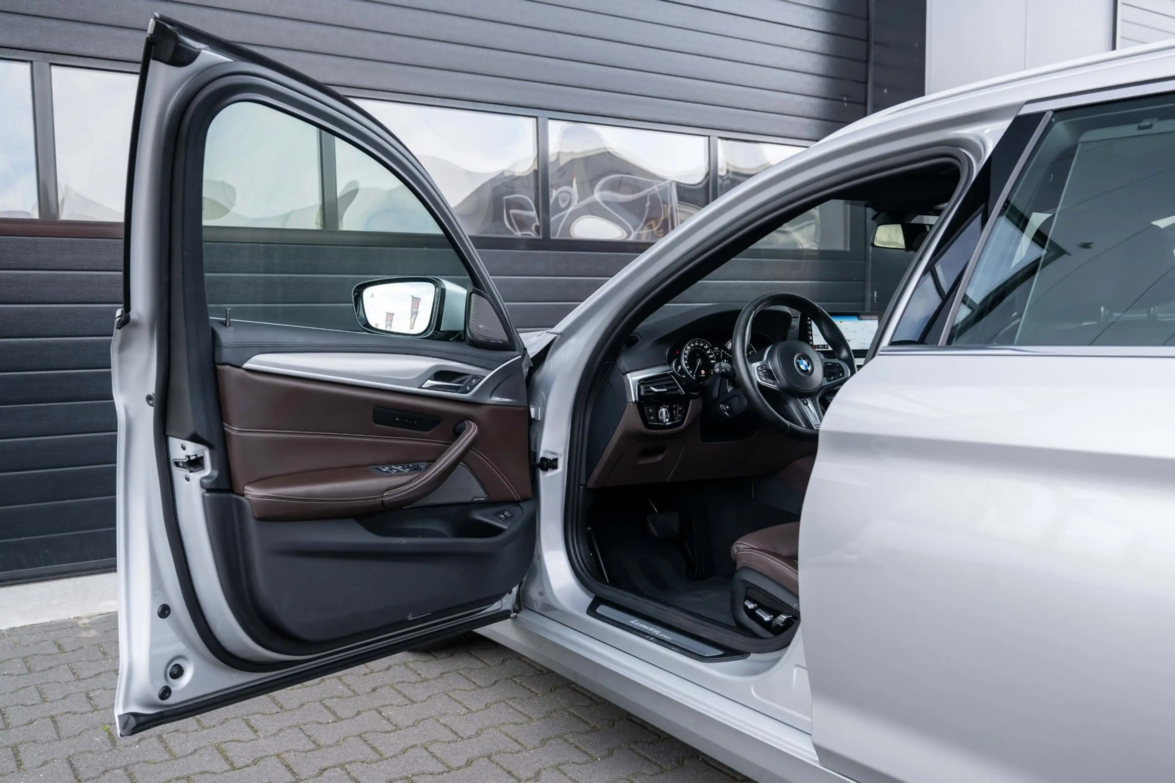 BMW 540 5-serie Touring 540i xDrive High Executive|Pano|St — photo 21