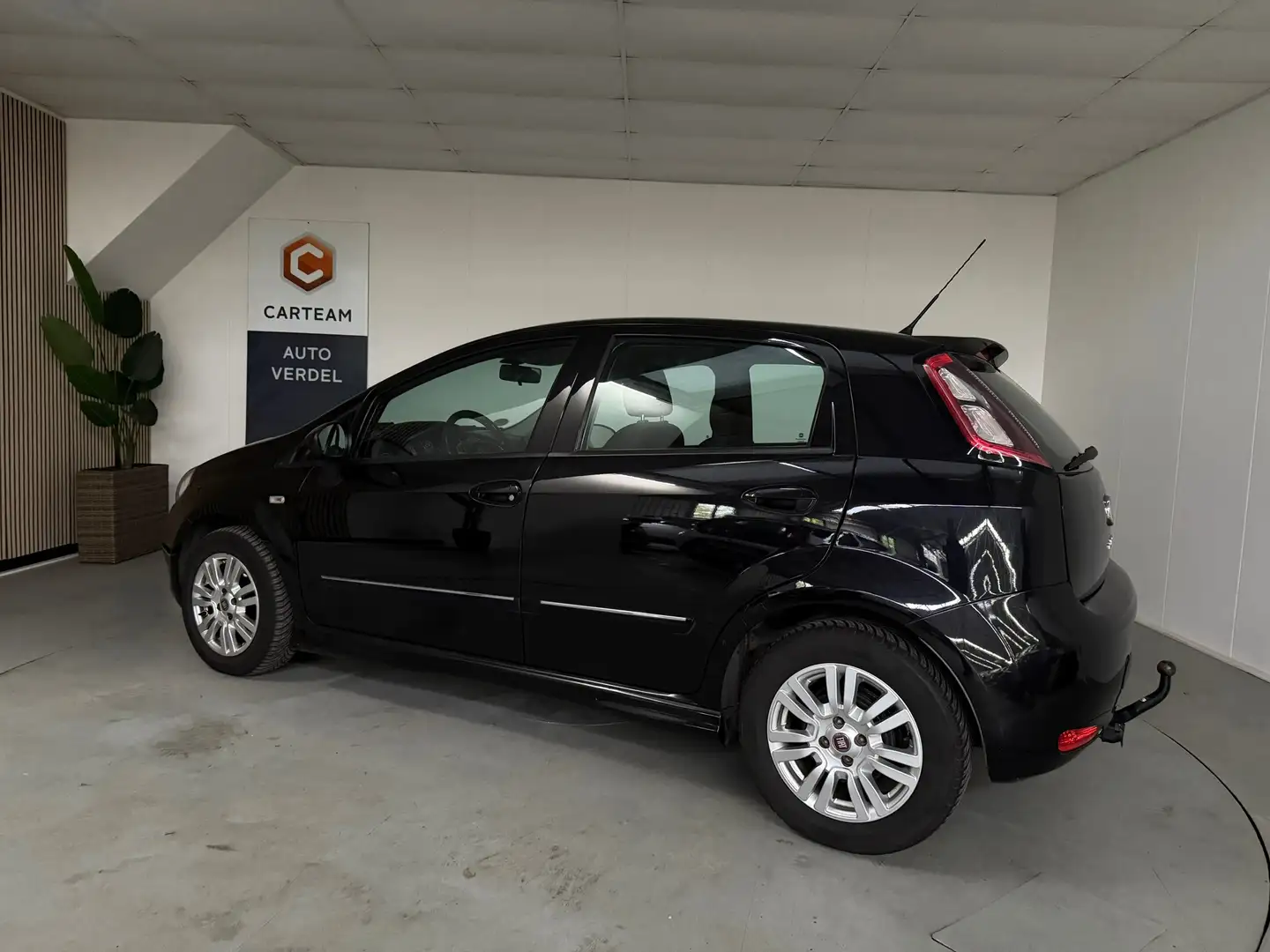 Fiat Punto Evo 0.9 TwinAir Street Airco, LMV, Trekhaak Noir - 2