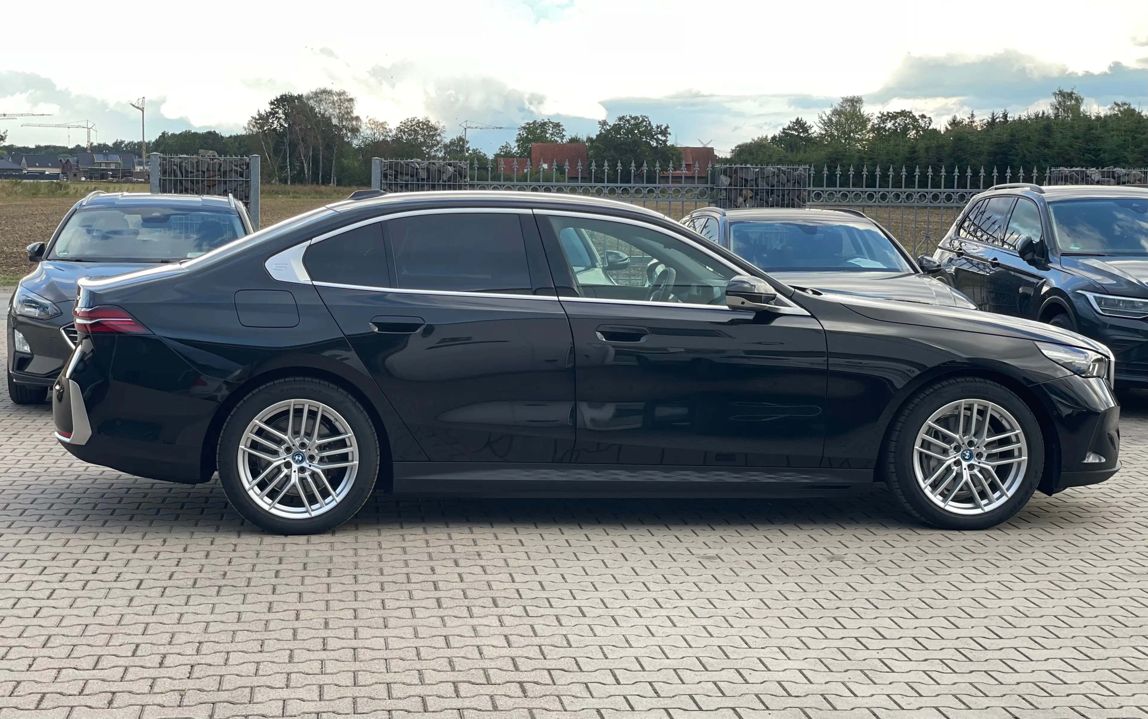 BMW i5 40 eDrive — photo 4