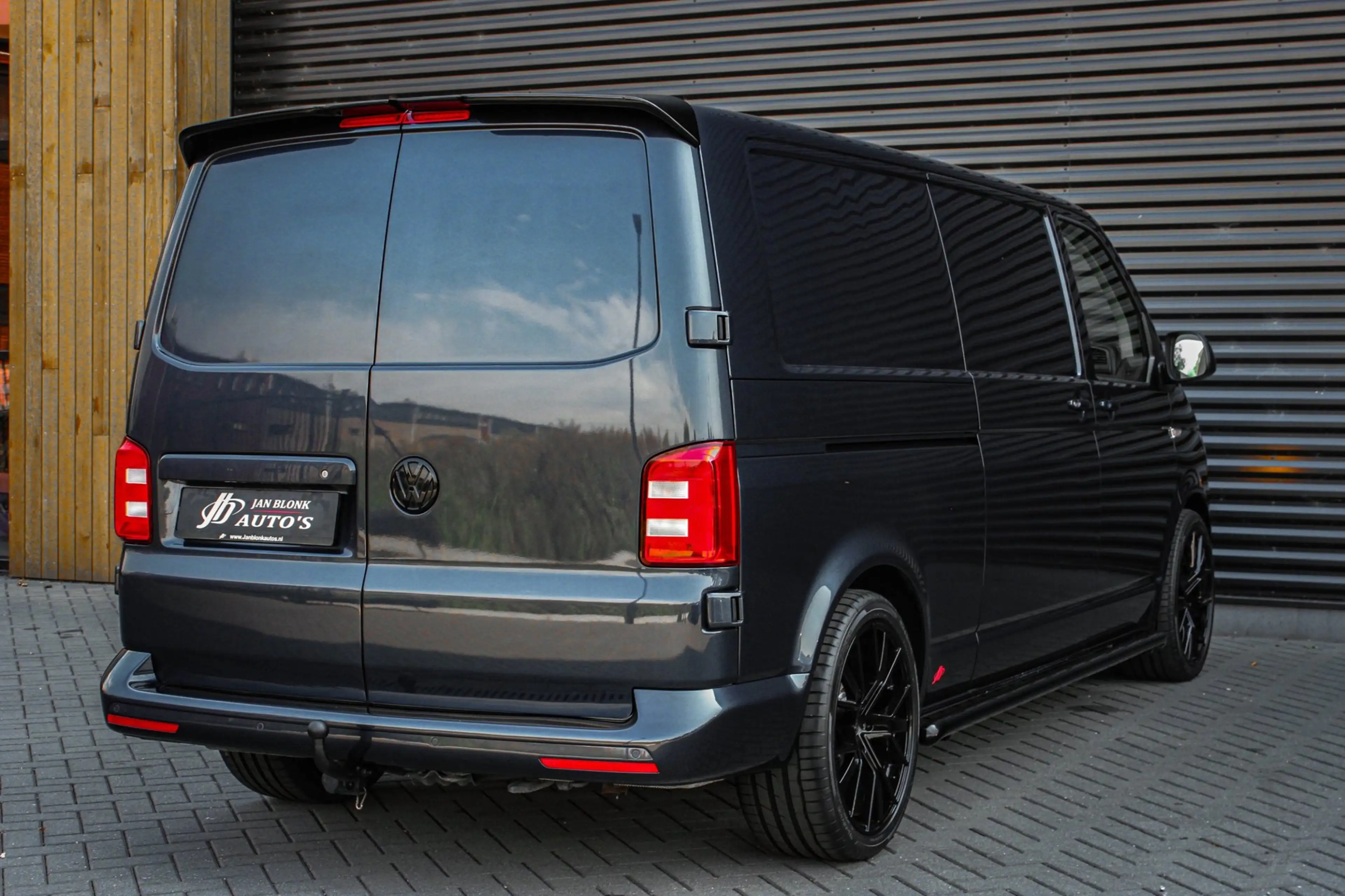 Volkswagen Transporter 2.0 TDI L2H1 150PK JB-EDITION / PDC / VERLAGINGSVE — photo 11