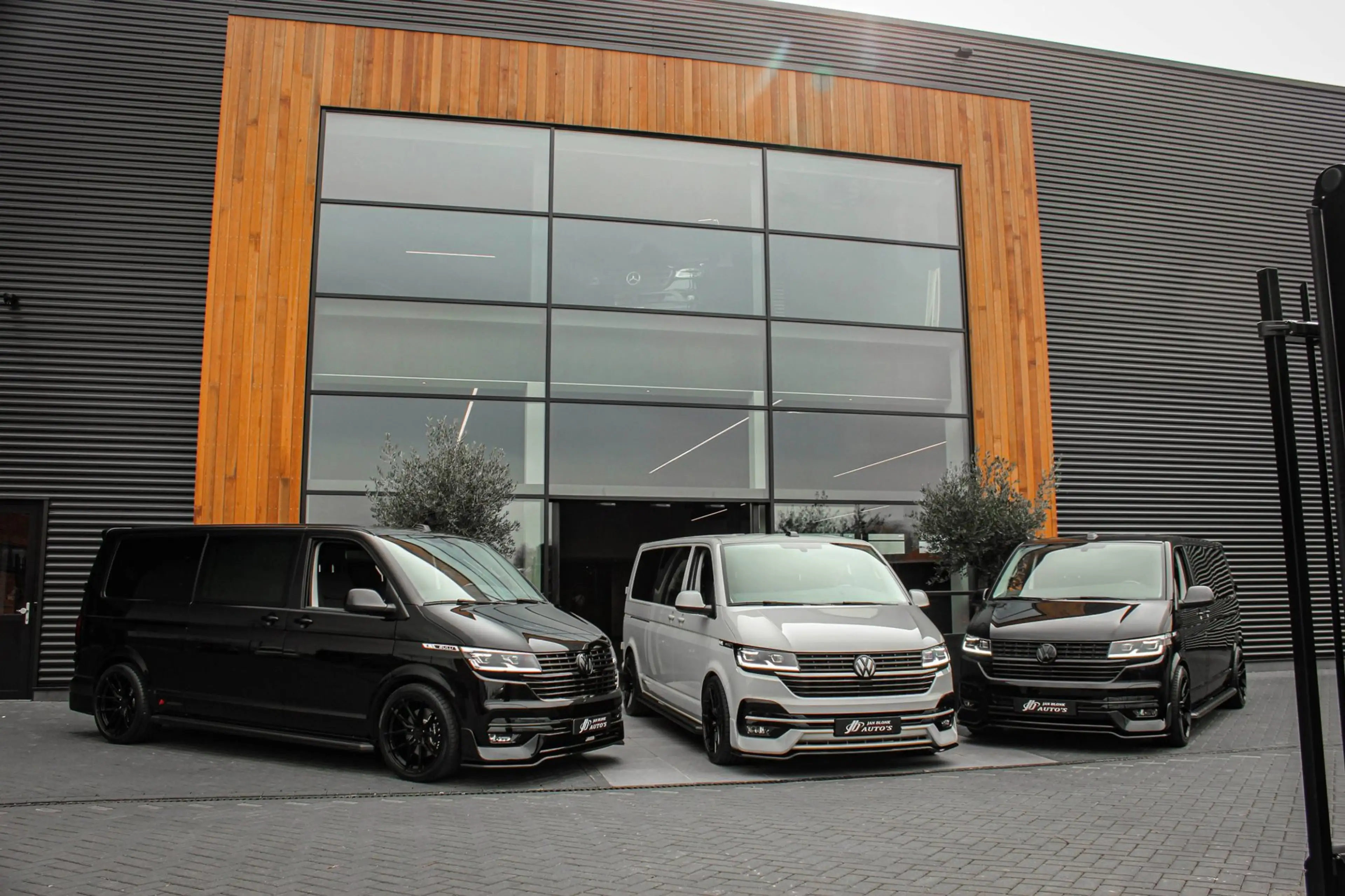 Volkswagen Transporter 2.0 TDI L2H1 150PK JB-EDITION / PDC / VERLAGINGSVE — photo 12