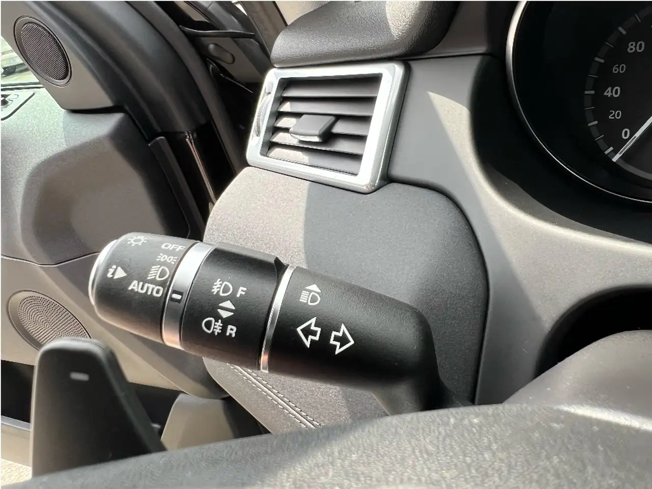 Land Rover Discovery Sport снимка Land Rover Discovery Sport