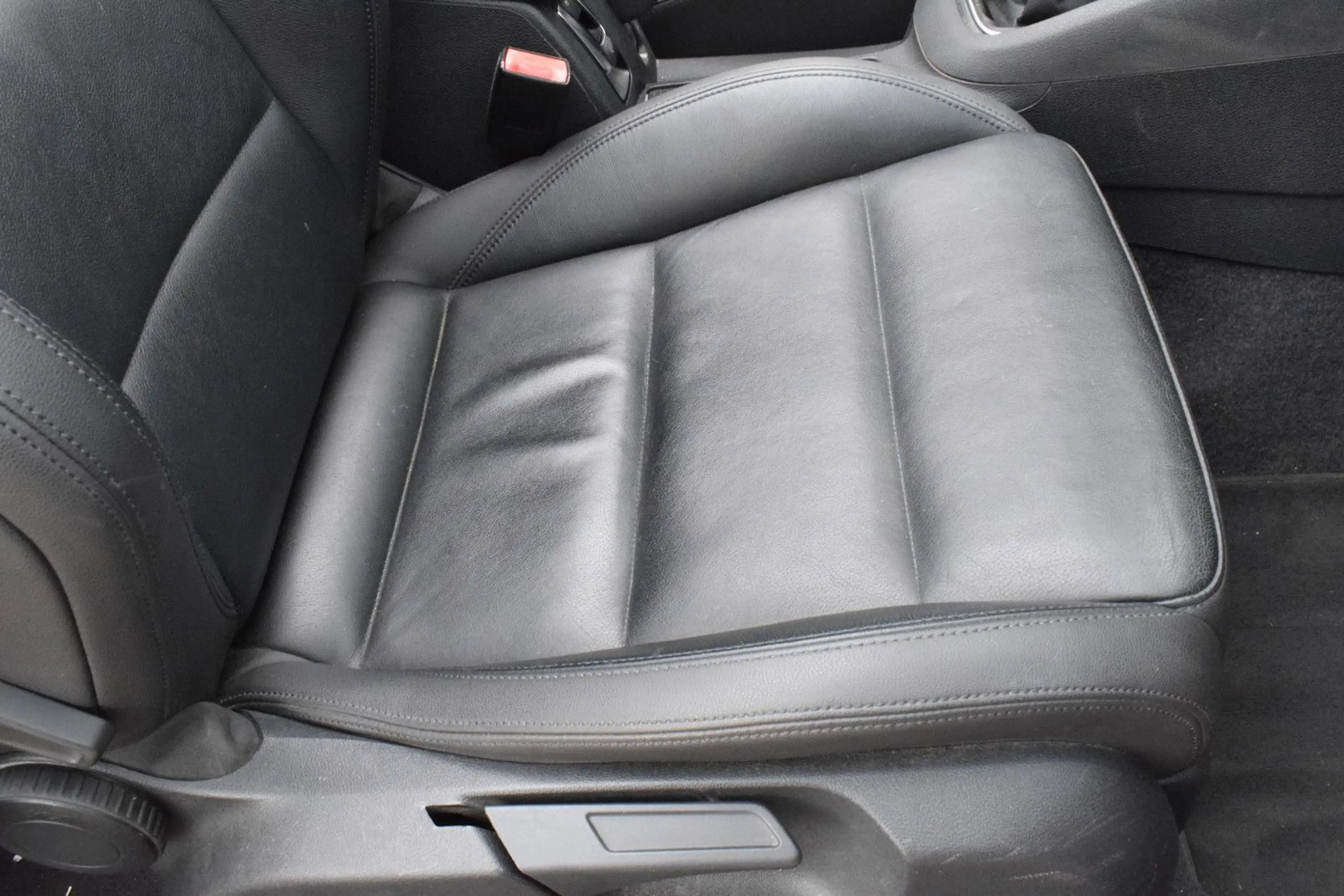 Volkswagen Golf VI Cabriolet Leder Std.HZ SHZ Navi Tempomat — photo 11