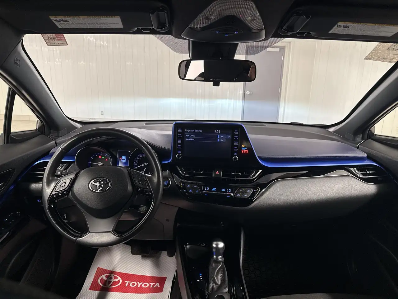 Toyota C-HR fotografie Toyota C-HR