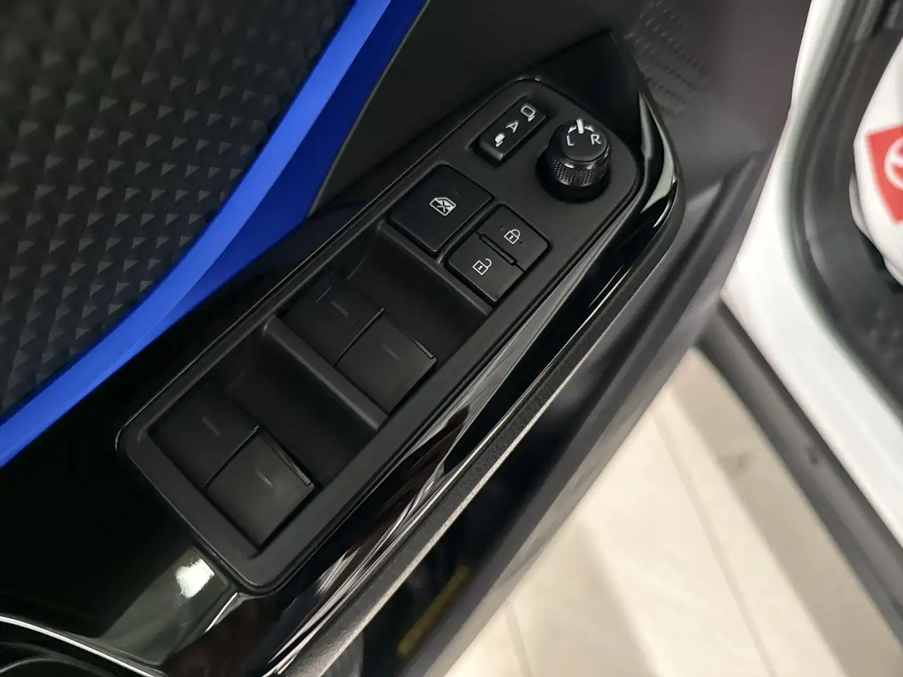 Toyota C-HR fotografie Toyota C-HR
