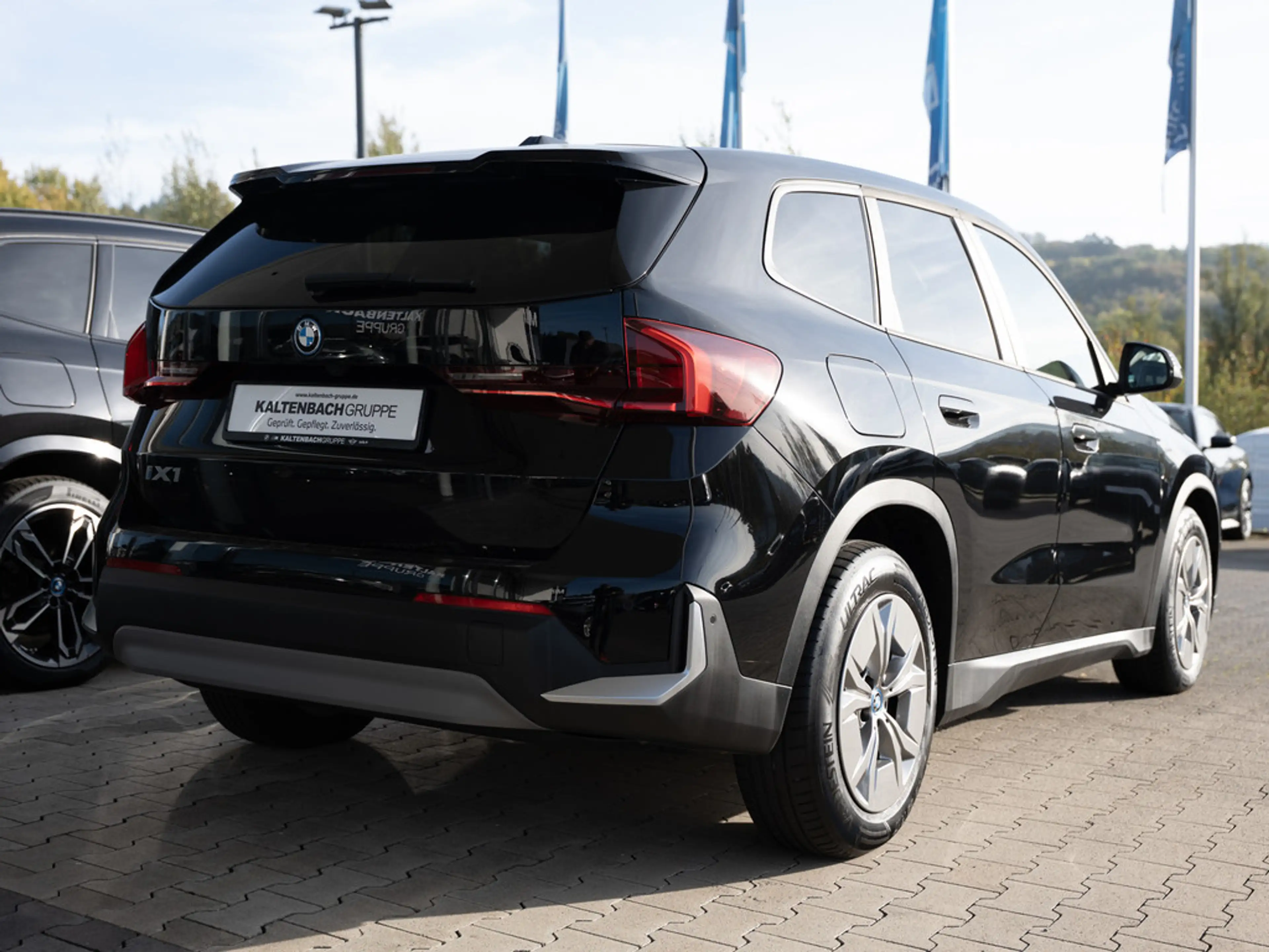 BMW X1 i xDrive30 LED NAVI H/K KAMERA SHZ PDC KLIMA — photo 6