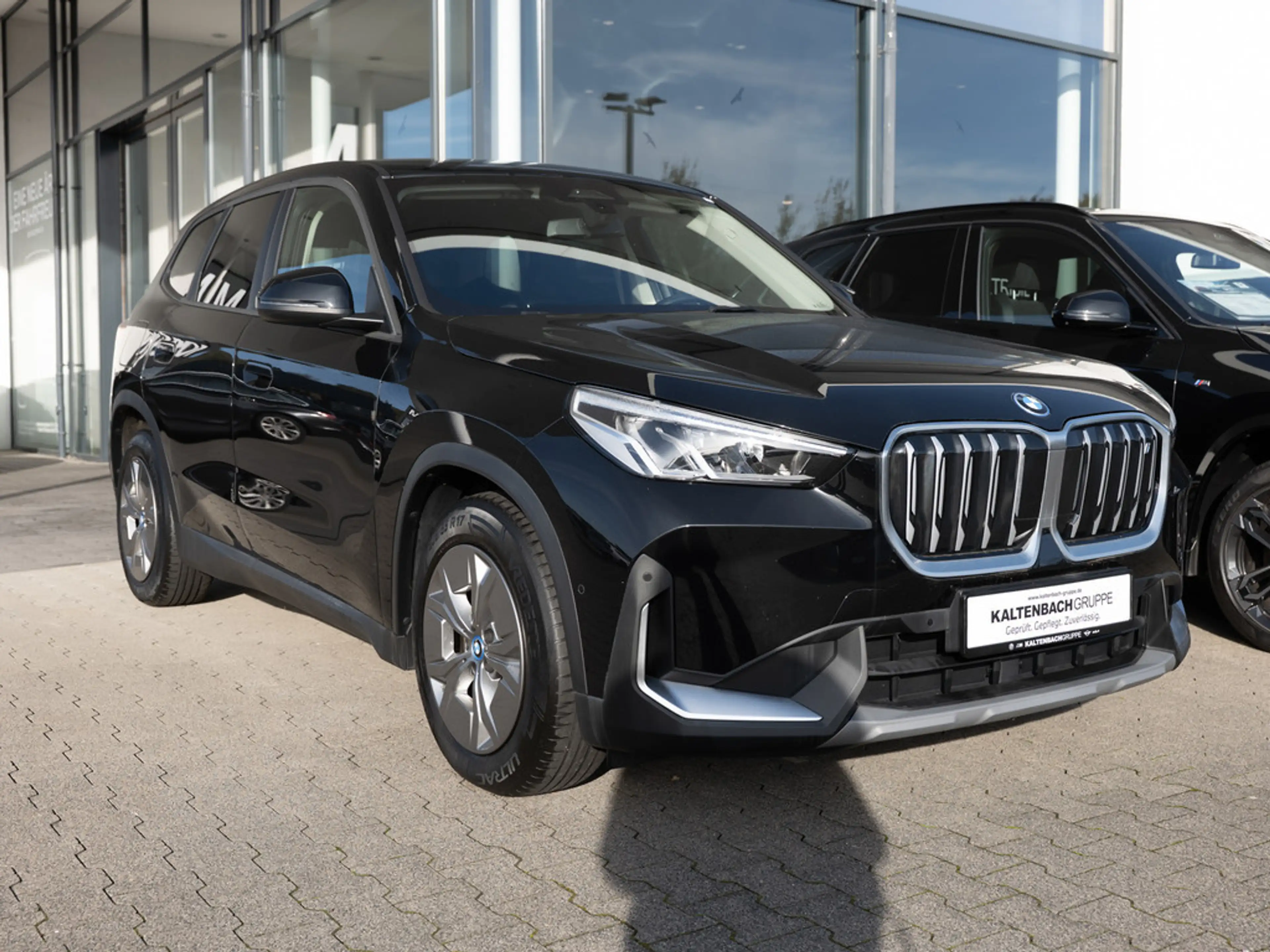 BMW X1 i xDrive30 LED NAVI H/K KAMERA SHZ PDC KLIMA — photo 5