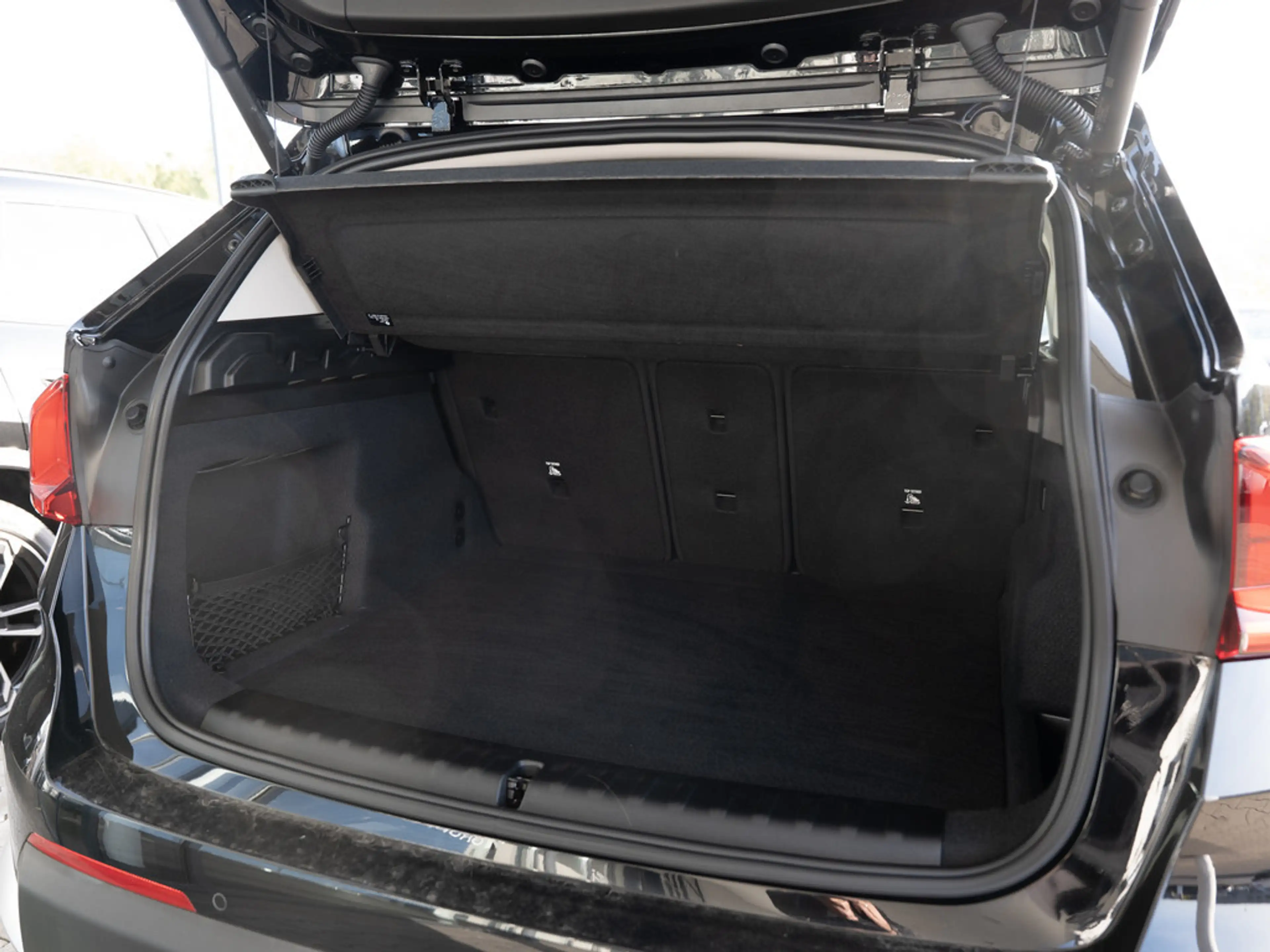 BMW X1 i xDrive30 LED NAVI H/K KAMERA SHZ PDC KLIMA — photo 11