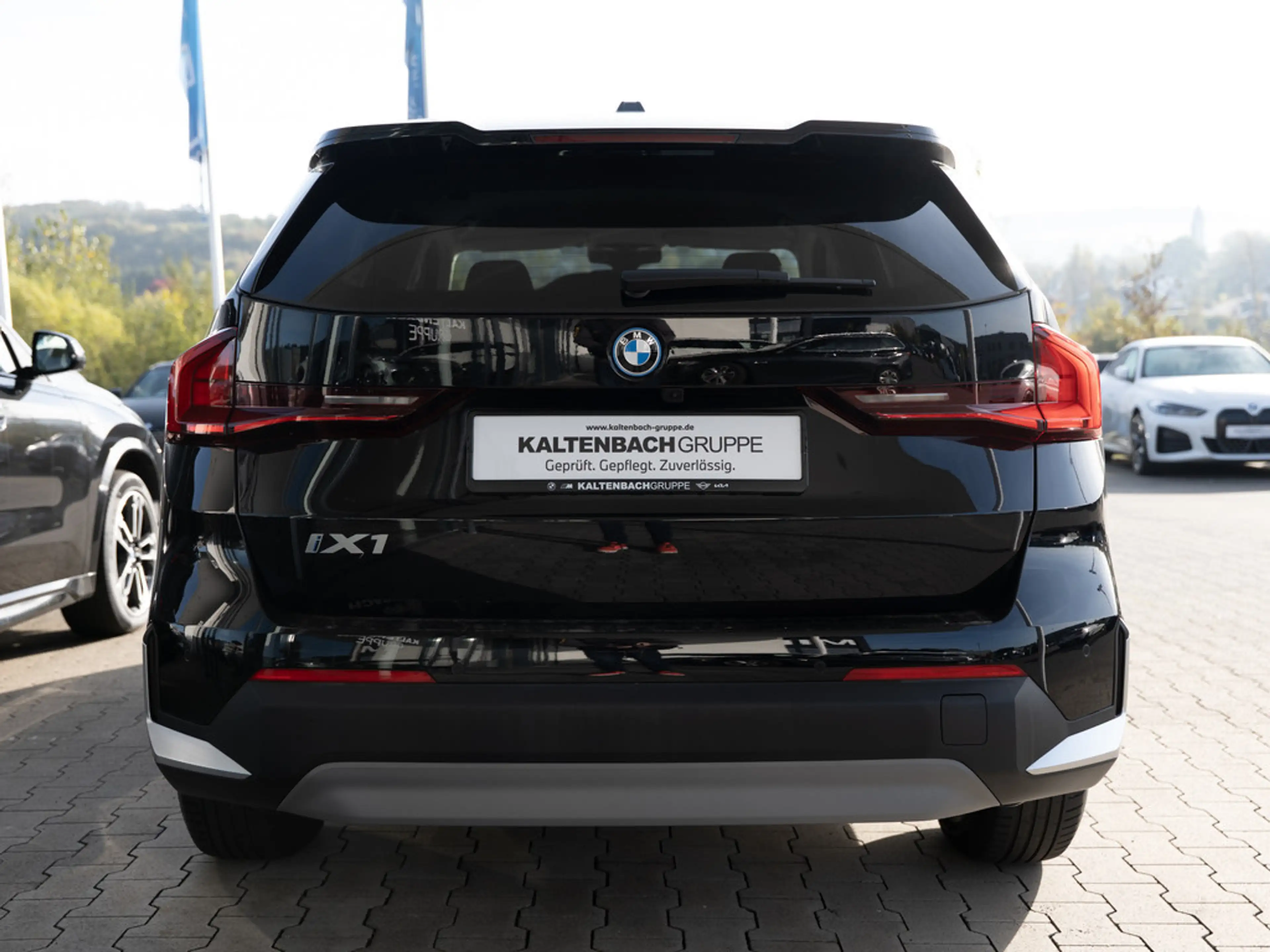 BMW X1 i xDrive30 LED NAVI H/K KAMERA SHZ PDC KLIMA — photo 7
