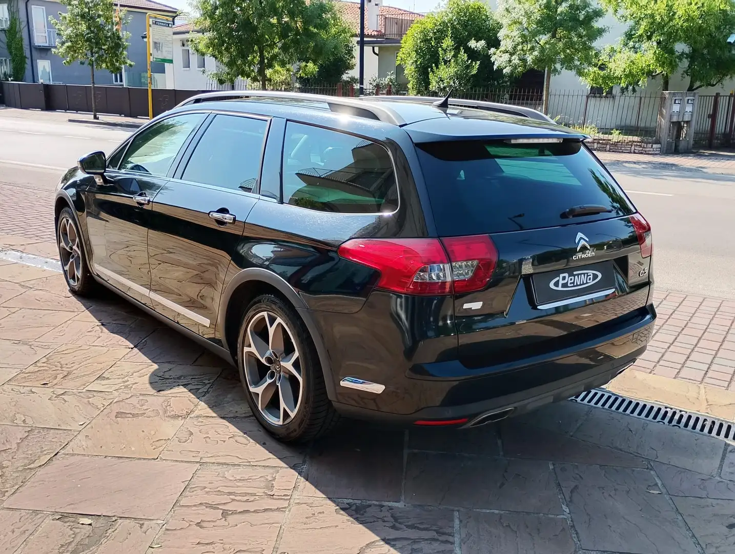 Citroen C5 Tourer 2.0 BlueHDi 181cv Hydractive Executive XTR Nero - 2