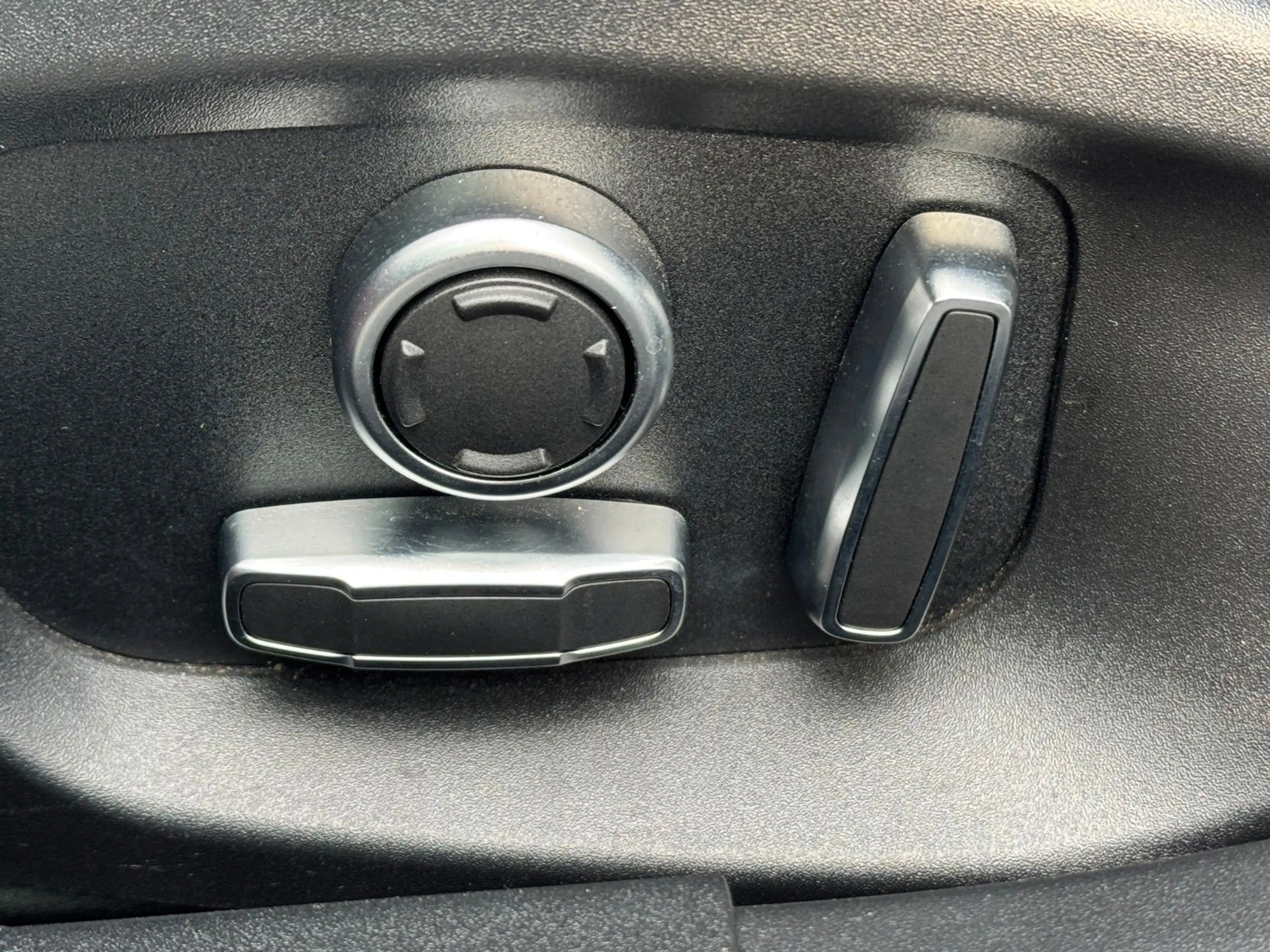 Jaguar XE S AWD Black Pack*MATRIX LED*KAMERA*SpurASSIST — photo 14