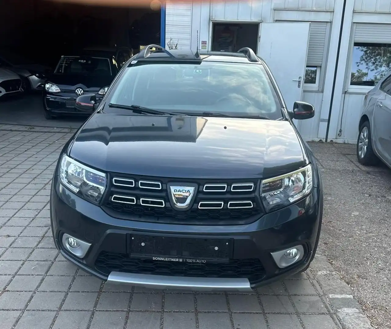 Dacia Logan MCV STEPWAY Charisma TCe 90 S&S Grau - 2