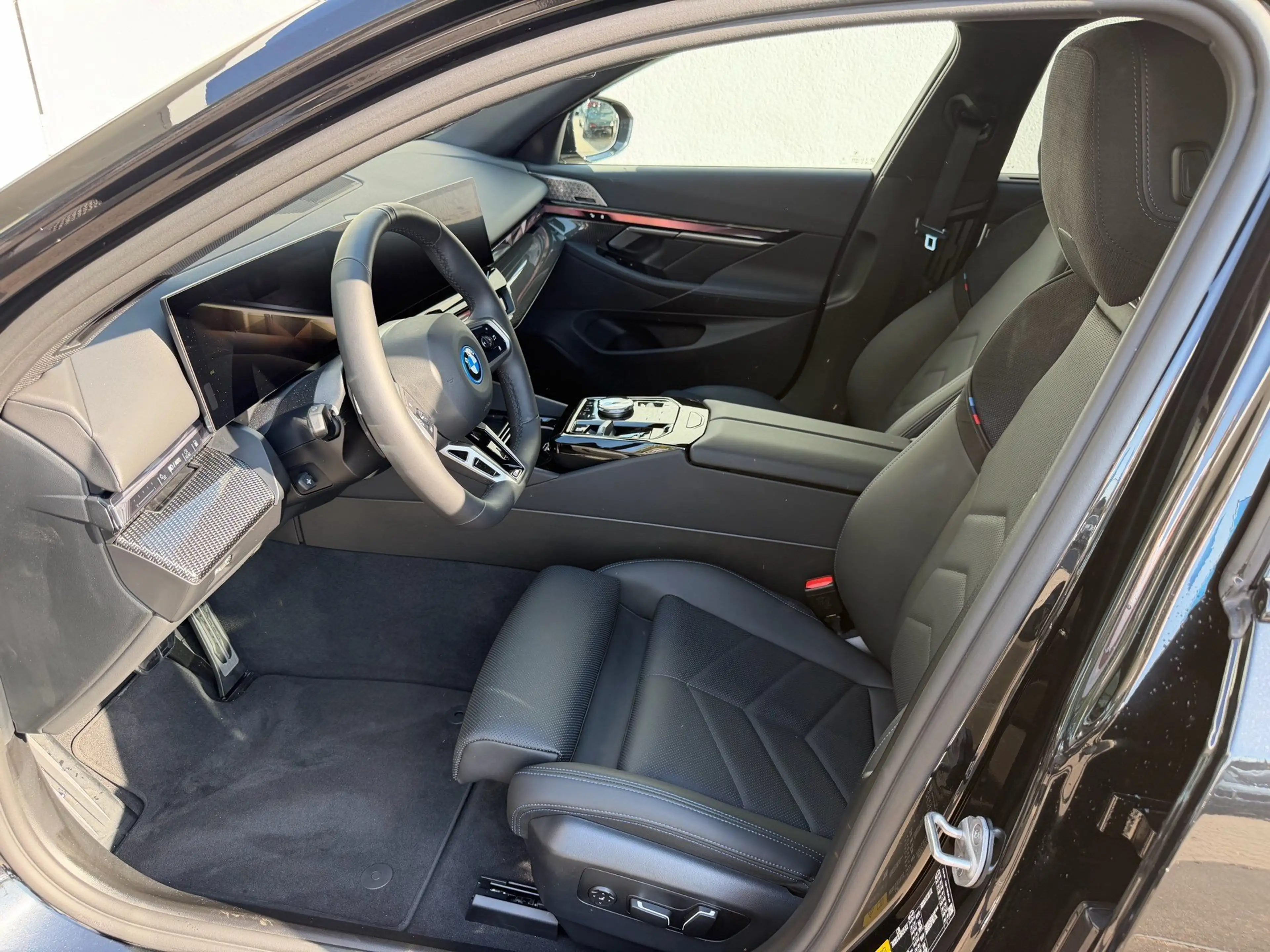 BMW 550 e xDrive Touring M SPORT+PA PROF+LM21+PANO — photo 11