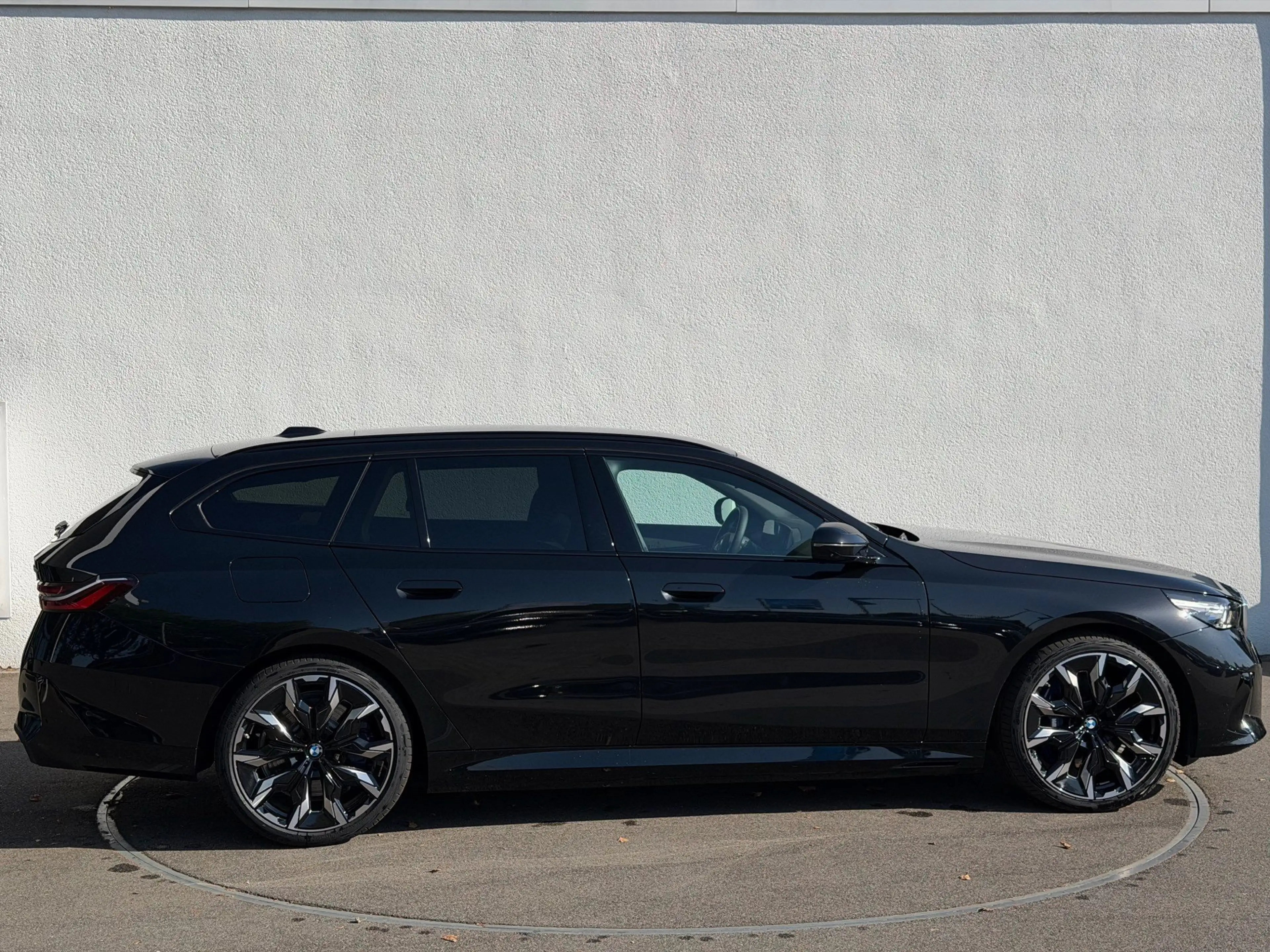 BMW 550 e xDrive Touring M SPORT+PA PROF+LM21+PANO — photo 5