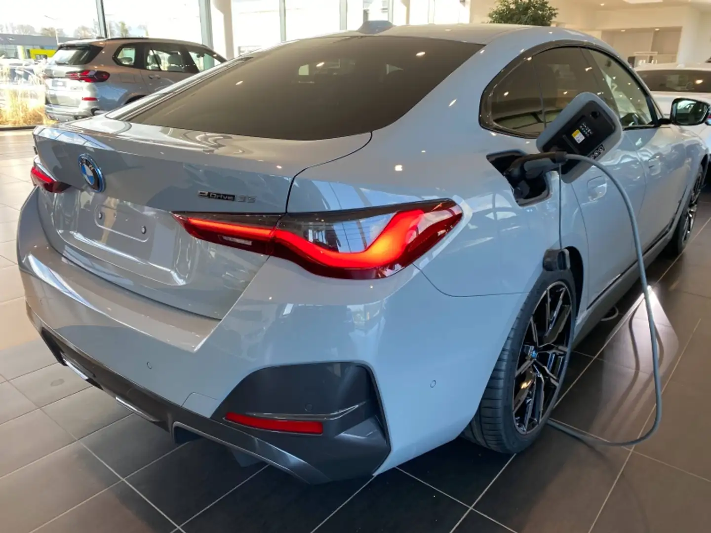 BMW 528 eDrive35 286ch M Sport Gris - 2