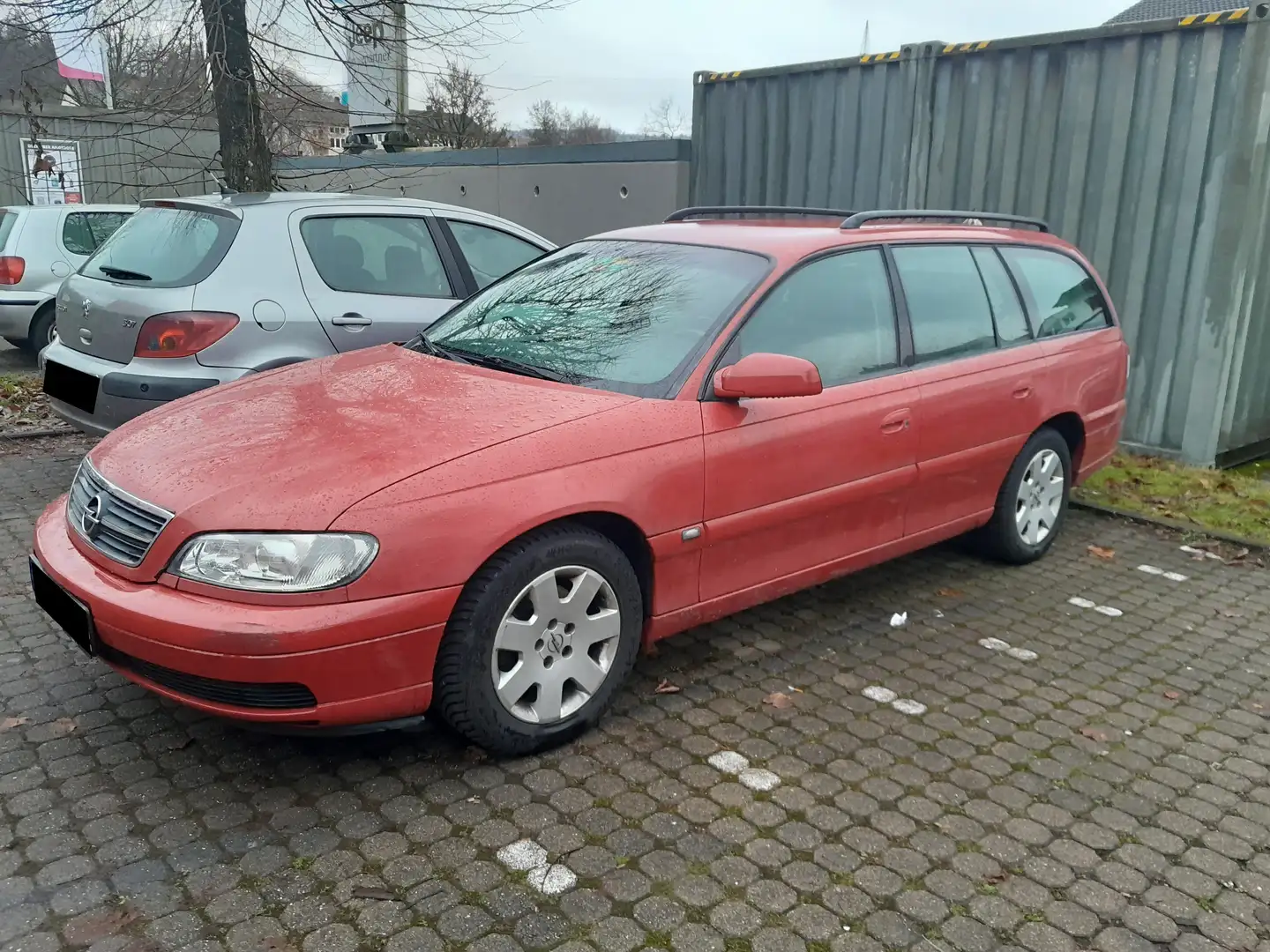 Opel Omega Omega Caravan 2.2 16 V Rouge - 1