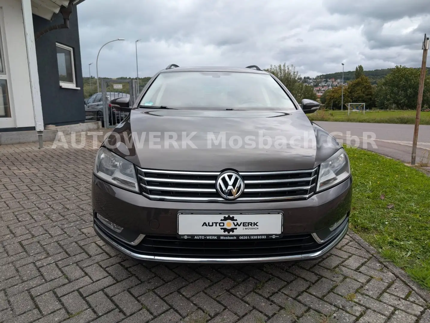 Volkswagen Passat Variant /1. Hand/Tüv Neu/AHK/Pdc/Shz Schwarz - 1