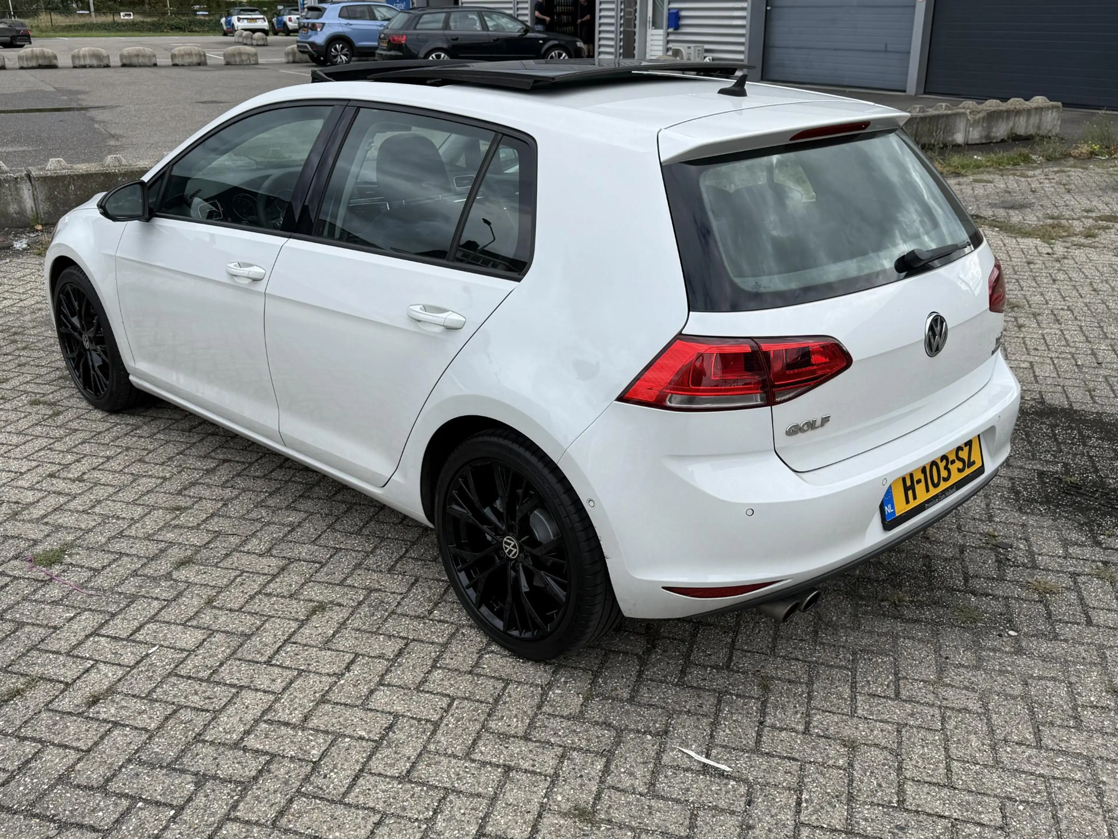 Volkswagen Golf 1.4 TSI ACT Highline Pano|Leder|ACC|Keyless|Camera — photo 3