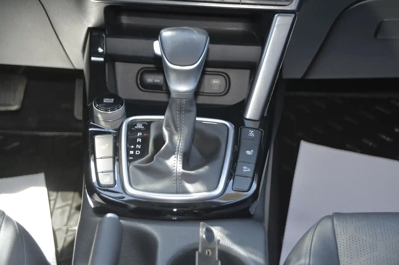 Kia Seltos снимка Kia Seltos