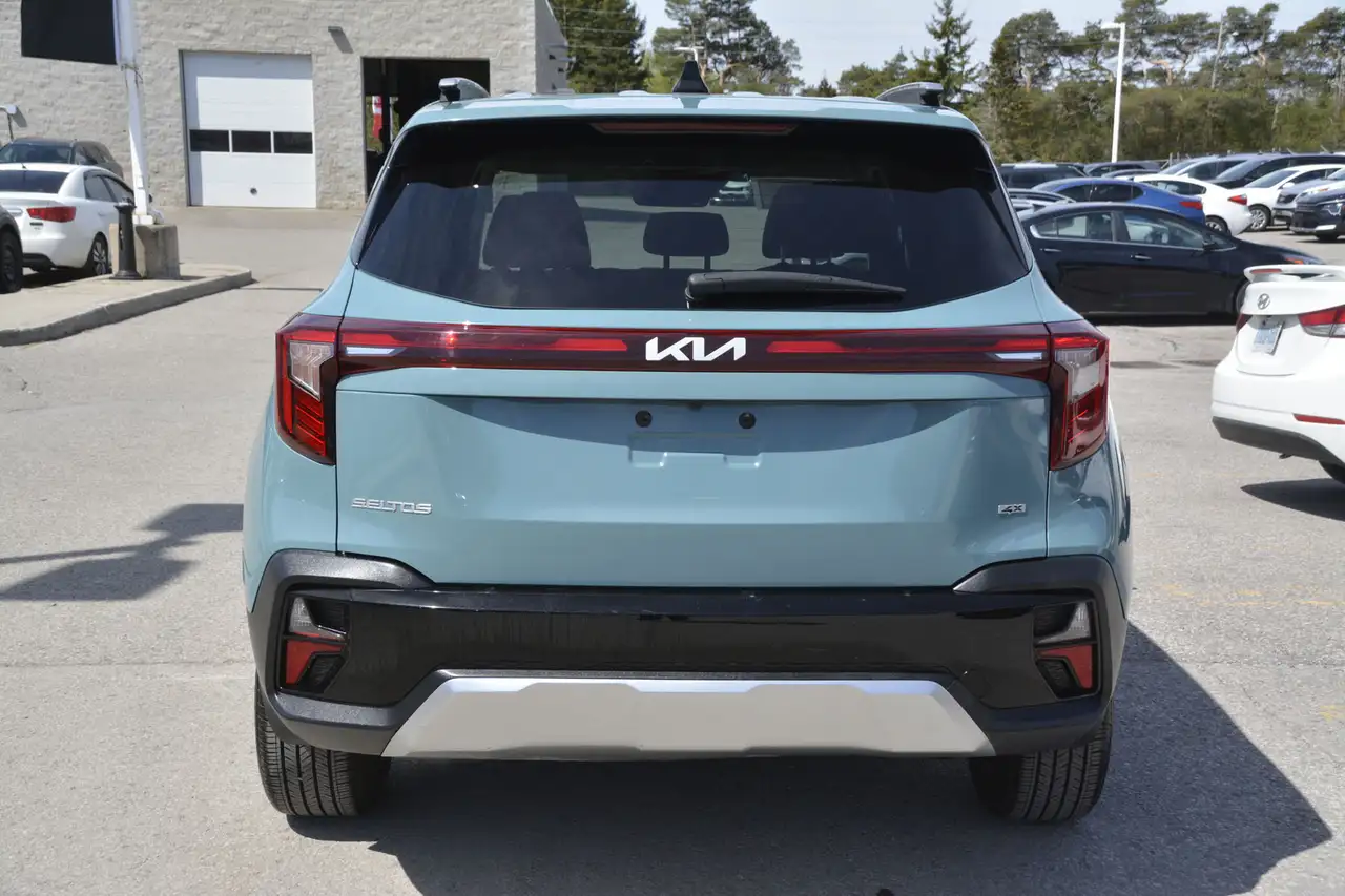 Kia Seltos снимка Kia Seltos