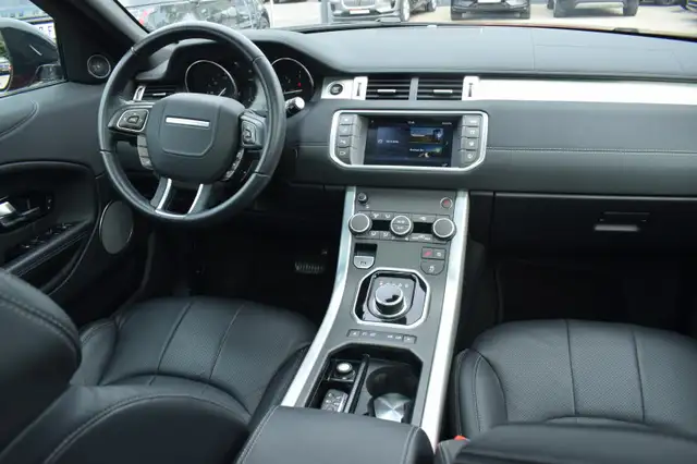 Land Rover Range Rover Evoque view 2
