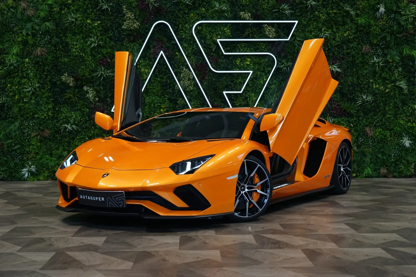 Lamborghini Aventador S LP740-4 6.5 V12 740 ch - Lift - Carbone Naranja - 1