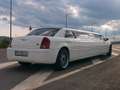 Chrysler 300C Limousine 140-inch Stretch by Empire, 10-pax Beyaz - thumbnail 4