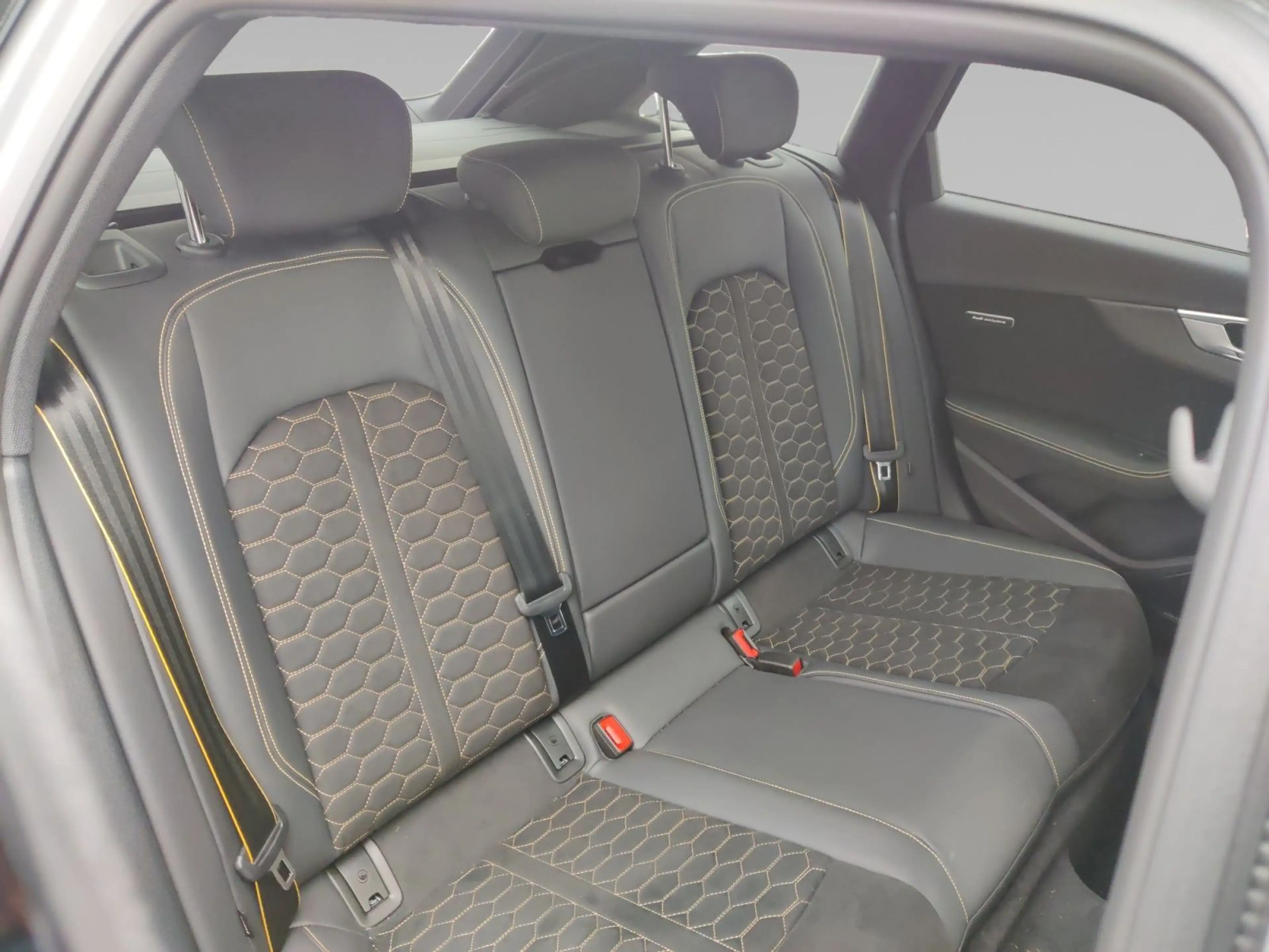 Audi RS4 edition 25 years 346(470 ) kW(PS) tip — photo 11