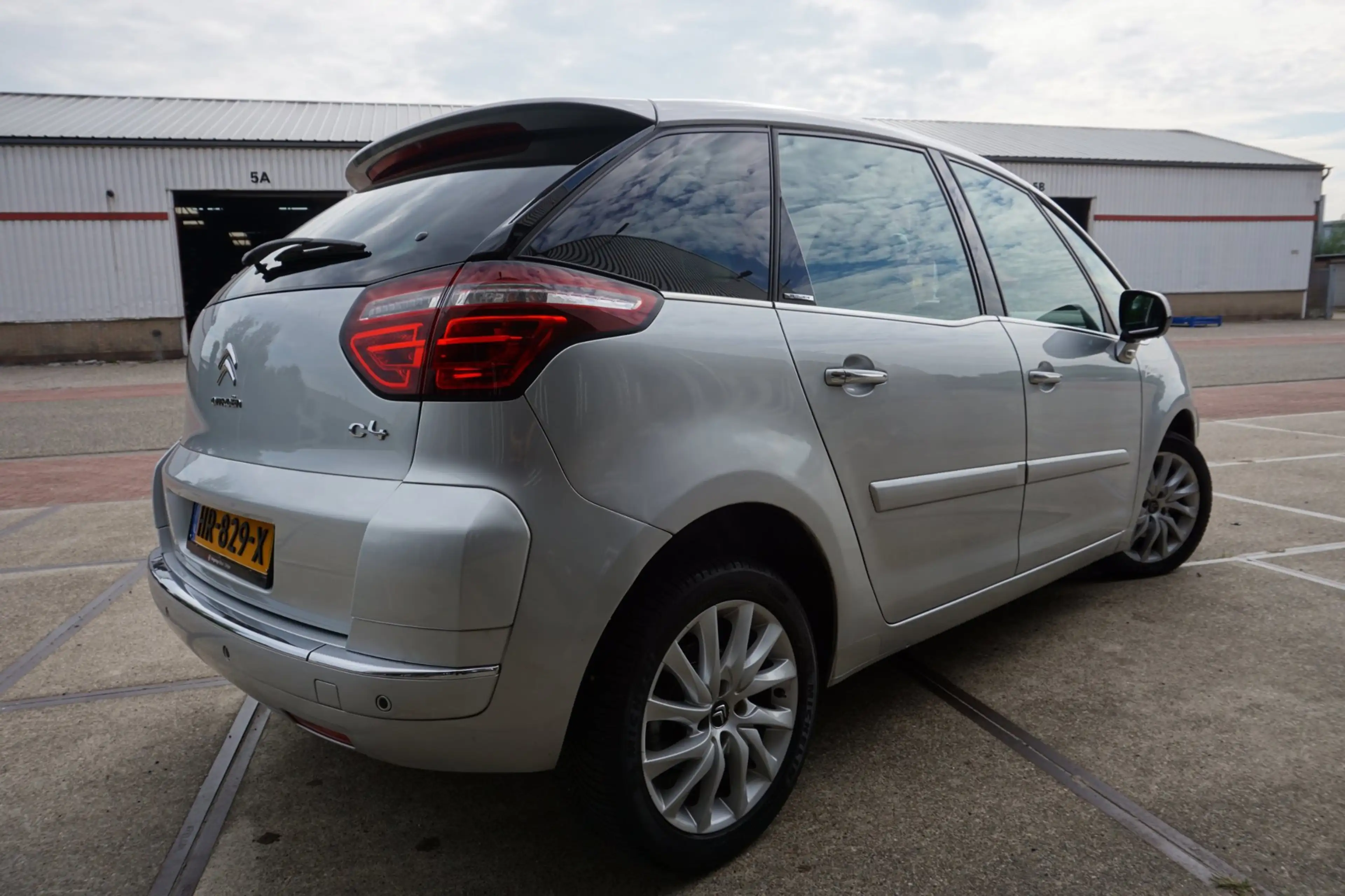 Citroen C4 Picasso 2.0 HDi Exclusive EGS — photo 2