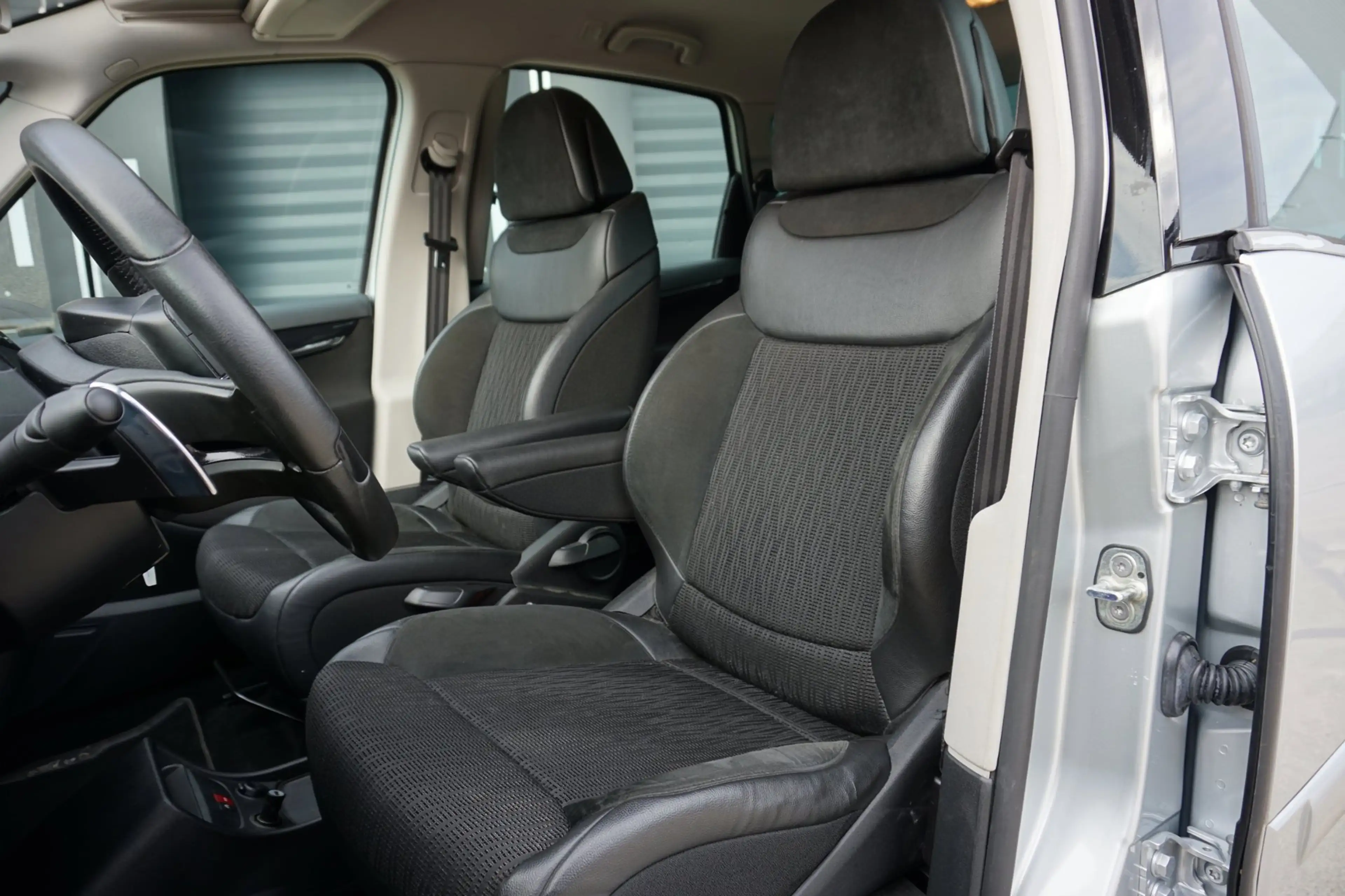 Citroen C4 Picasso 2.0 HDi Exclusive EGS — photo 3