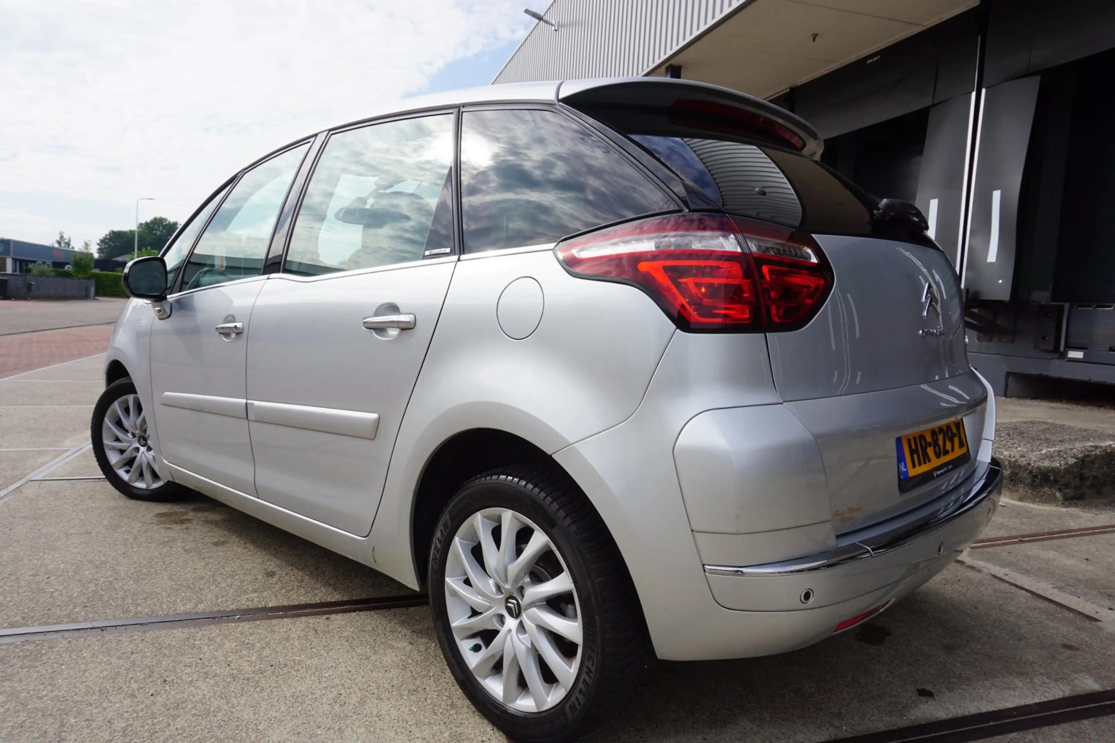 Citroen C4 Picasso 2.0 HDi Exclusive EGS — photo 23