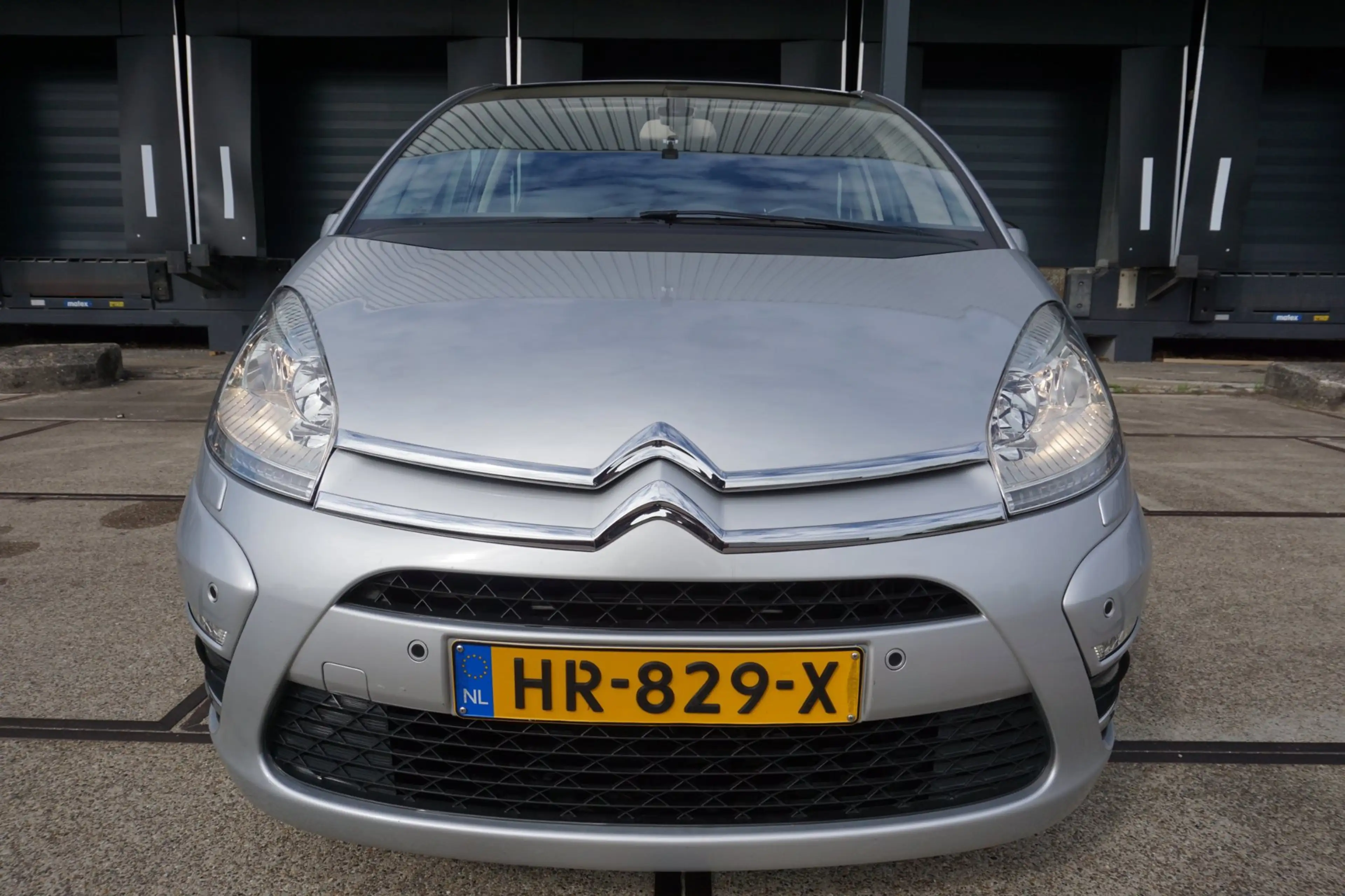 Citroen C4 Picasso 2.0 HDi Exclusive EGS — photo 31