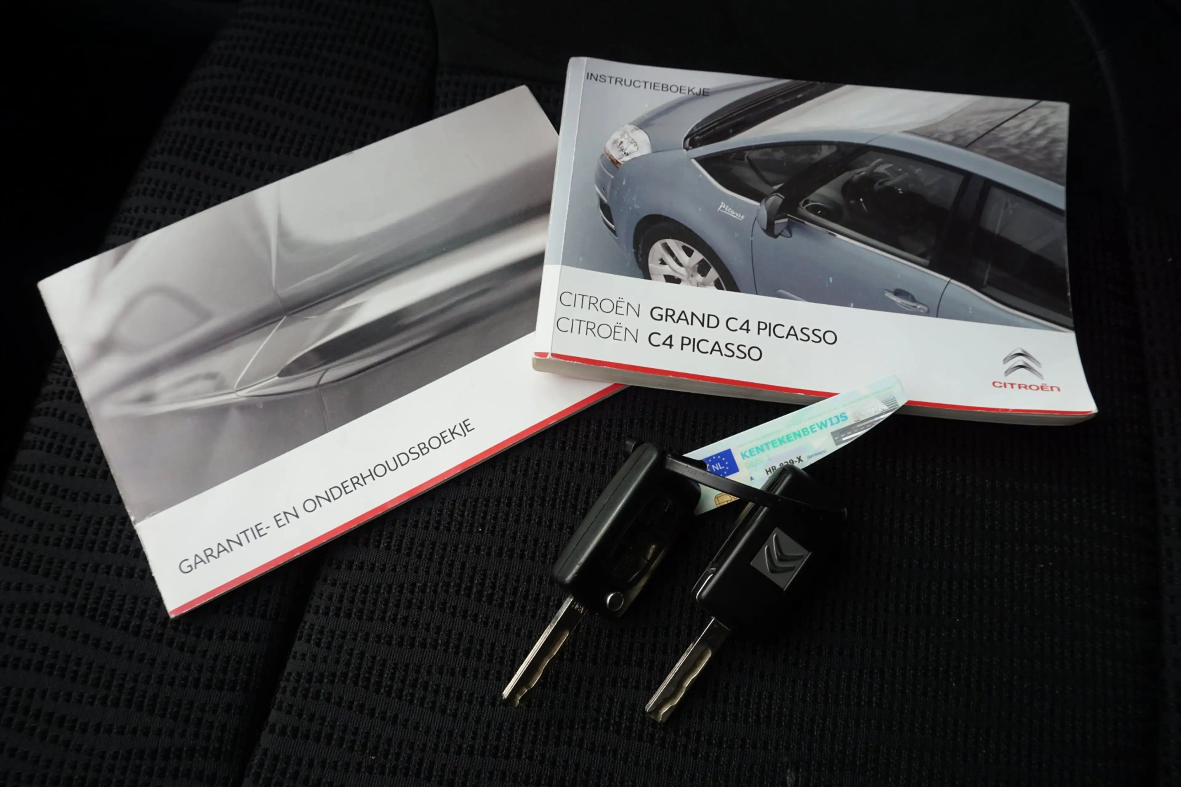 Citroen C4 Picasso 2.0 HDi Exclusive EGS — photo 30