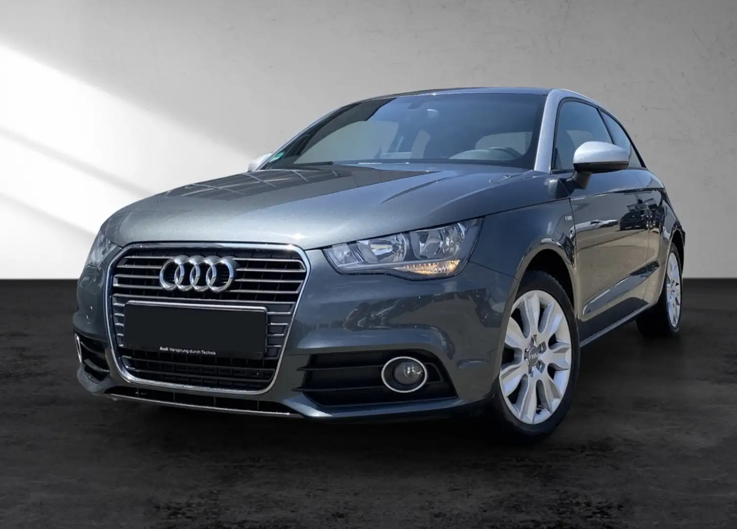 Audi A1 1.6 TDI S line Sportpaket Sitzh PTS hi. - 1