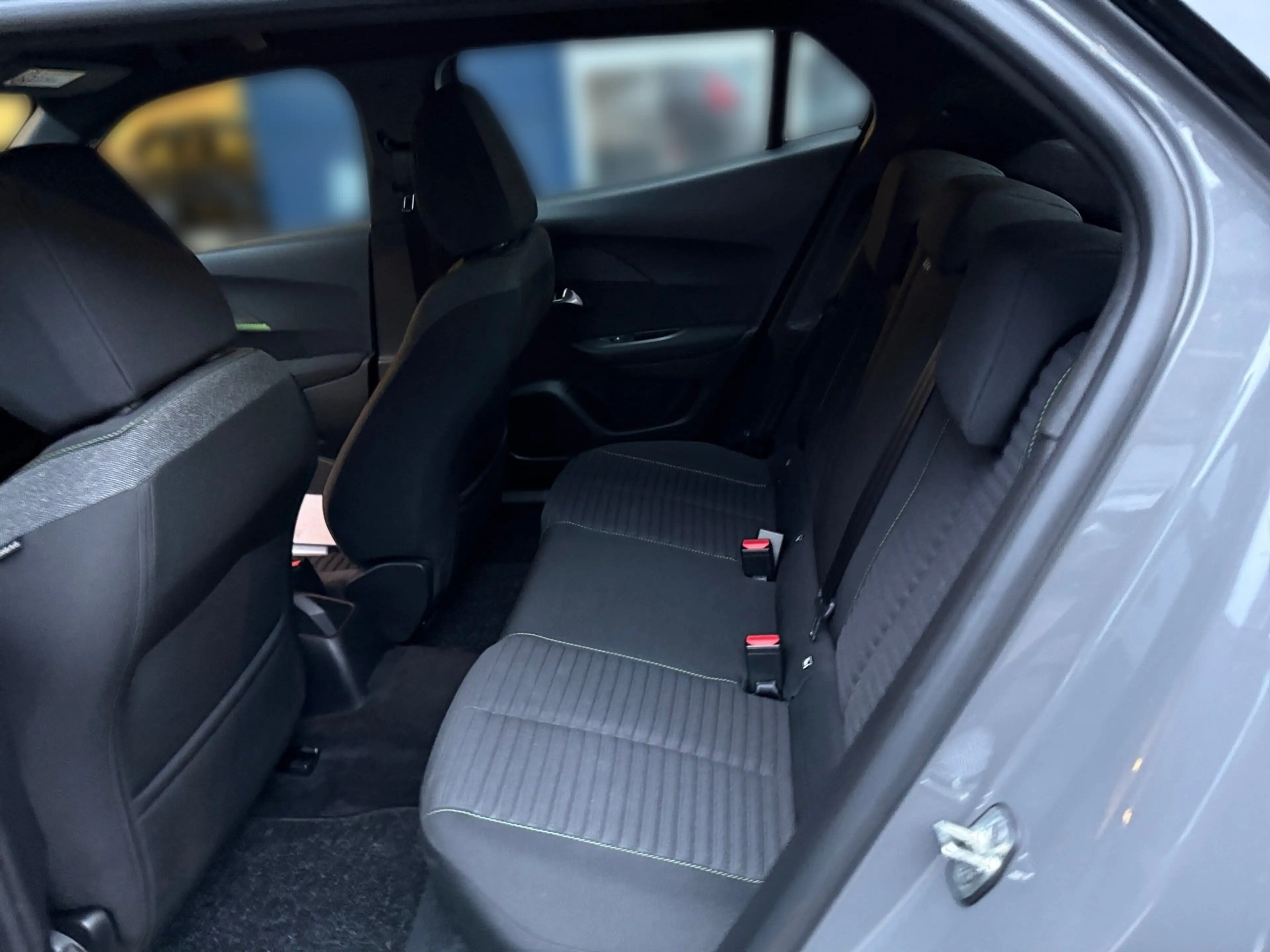 Peugeot 2008 1.2 PureTech 100 Active LED PDC KlimaA — photo 8