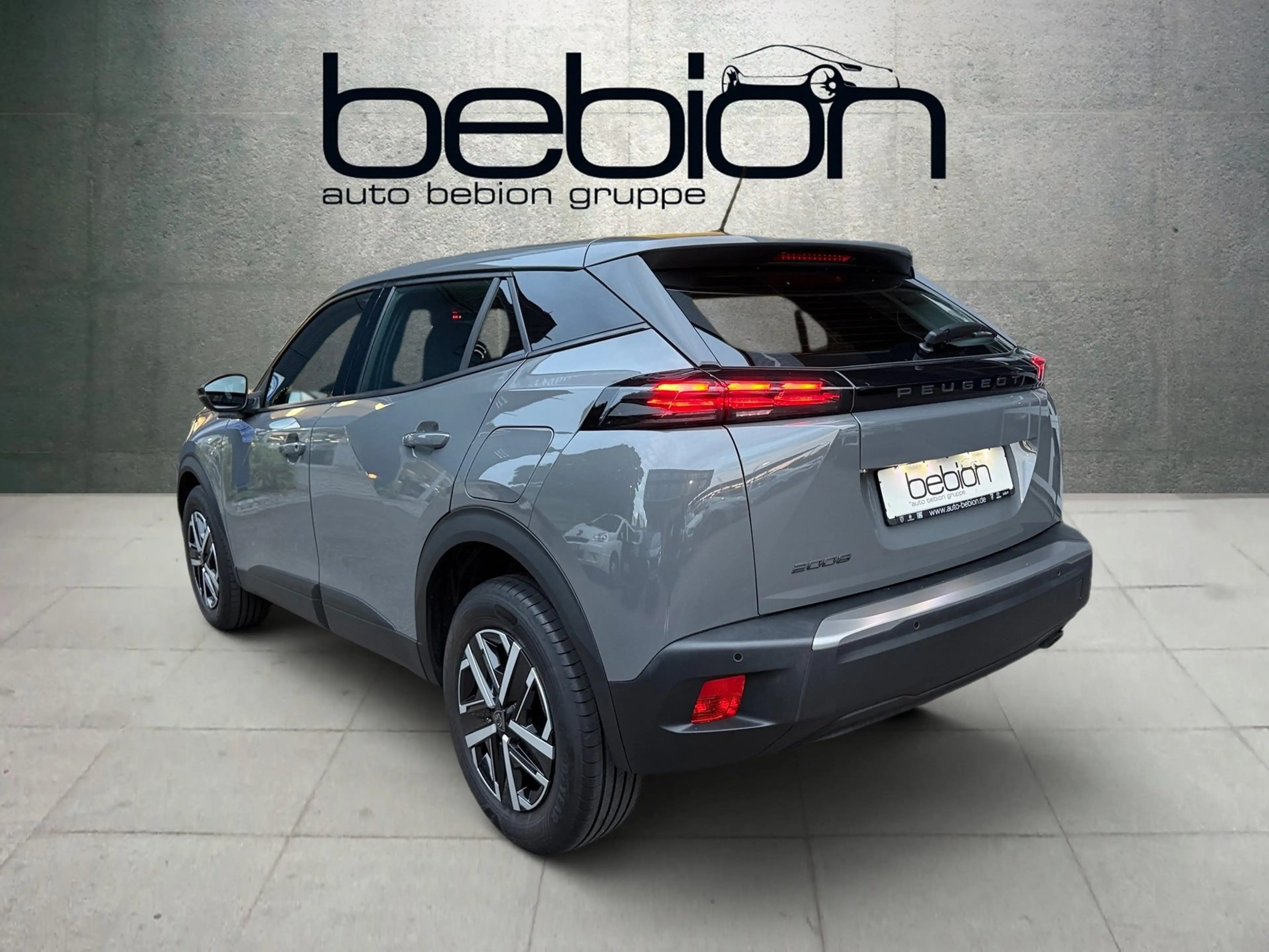 Peugeot 2008 1.2 PureTech 100 Active LED PDC KlimaA — photo 11
