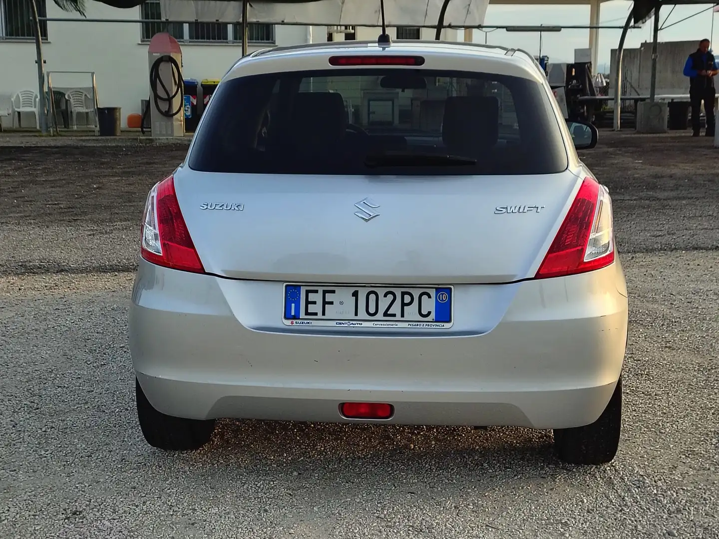 Suzuki Swift Swift 5p 1.2 vvt L Stříbrná - 2