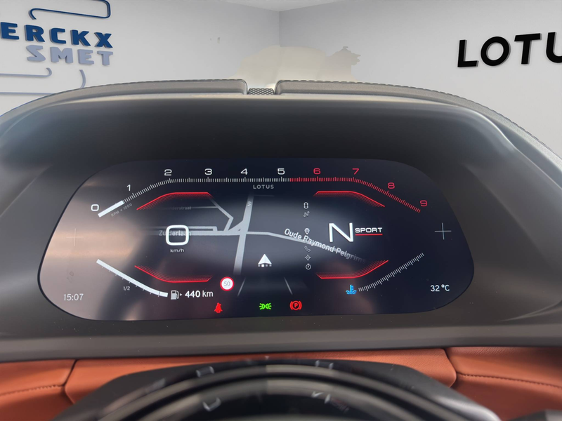 Lotus Emira Emira V6 SE — photo 14