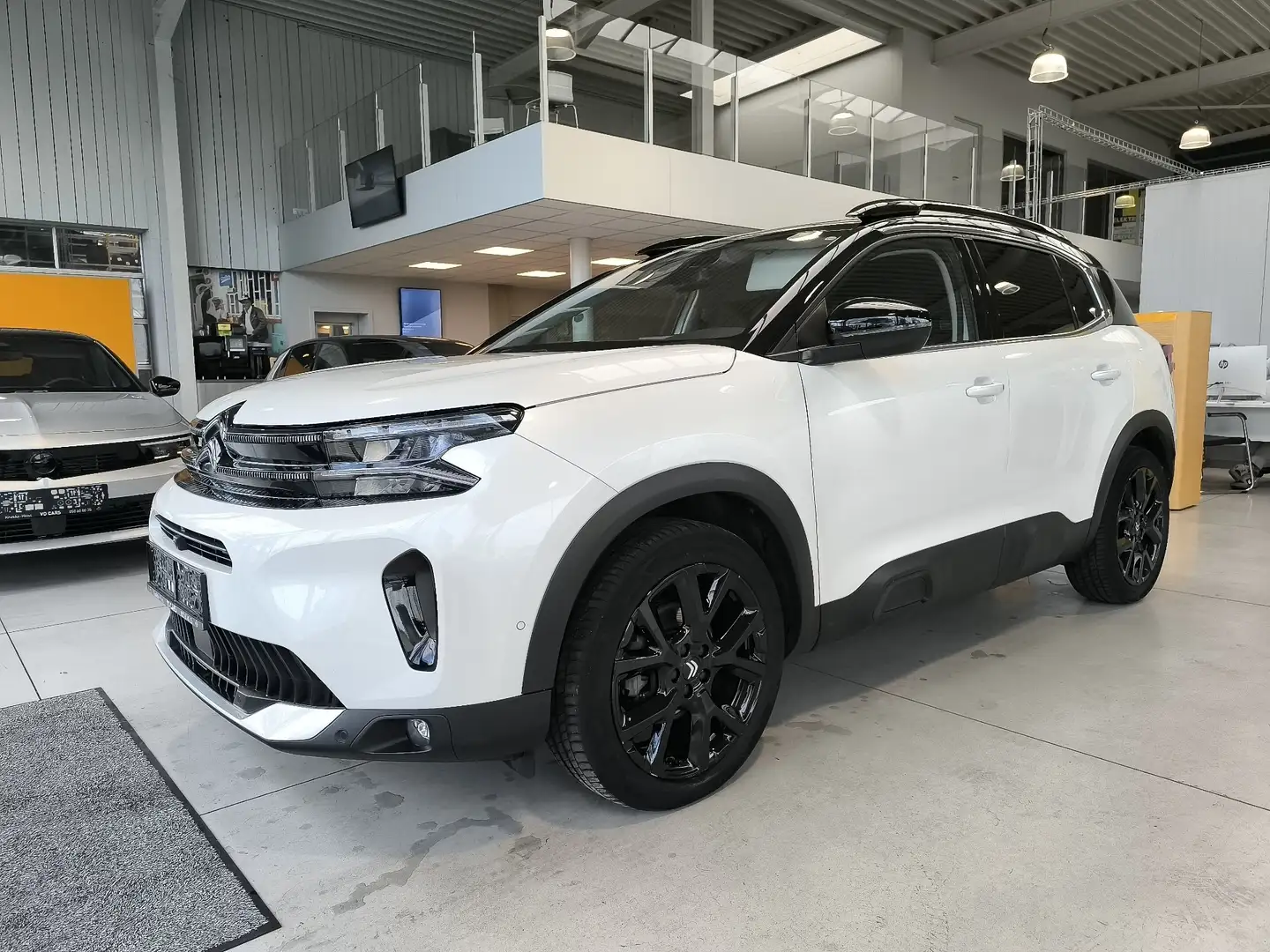 Citroen C5 Aircross 1.2TURBO*ParkS.V/A+360CAM*Navi*AppCP*Leder/Alcant* Wit - 1