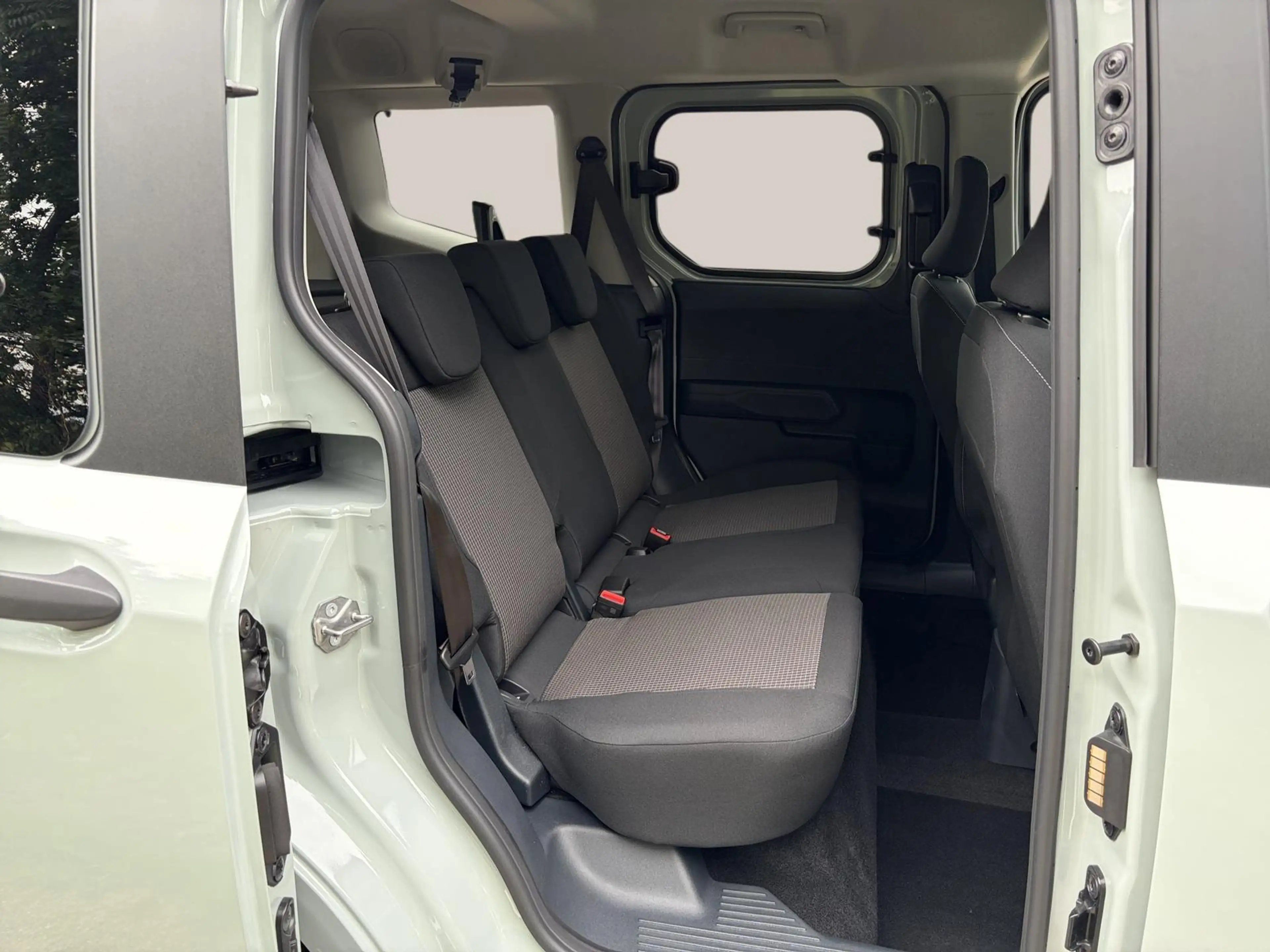 Ford Tourneo Courier Trend 1.0 EcoBoost #GJR #WINTER-PAKET — photo 15