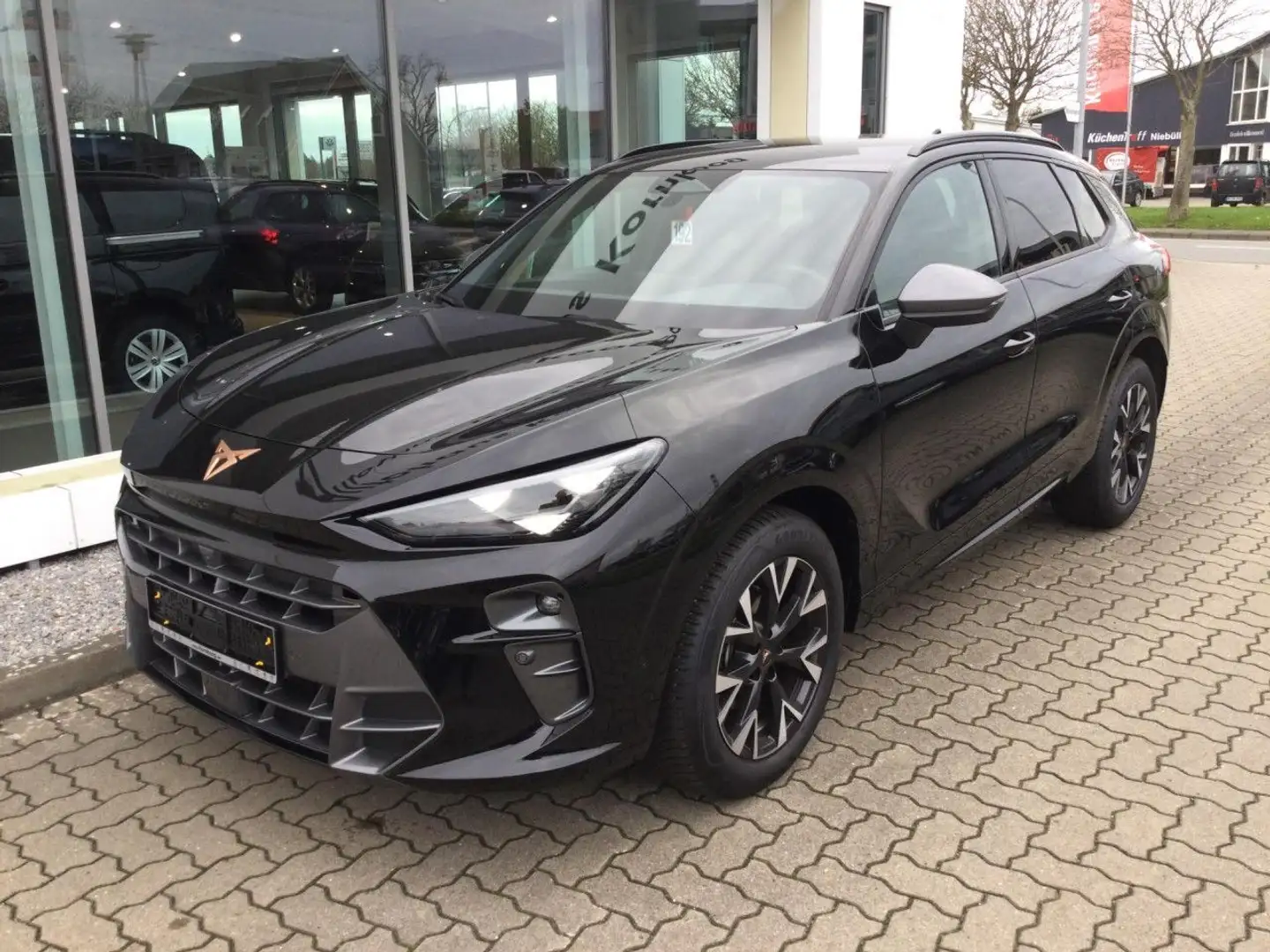 CUPRA Terramar 1.5 eTSI DSG Navi HUD Bluetooth LED Klima Schwarz - 2